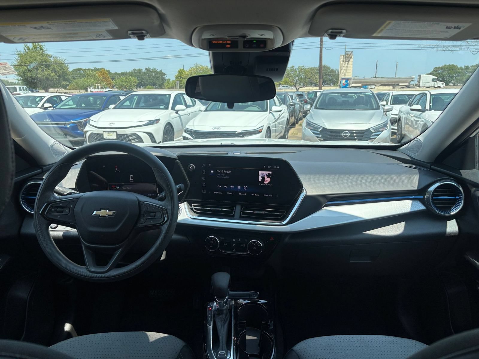 Thumbnail: 2025 Chevrolet Trax - 31