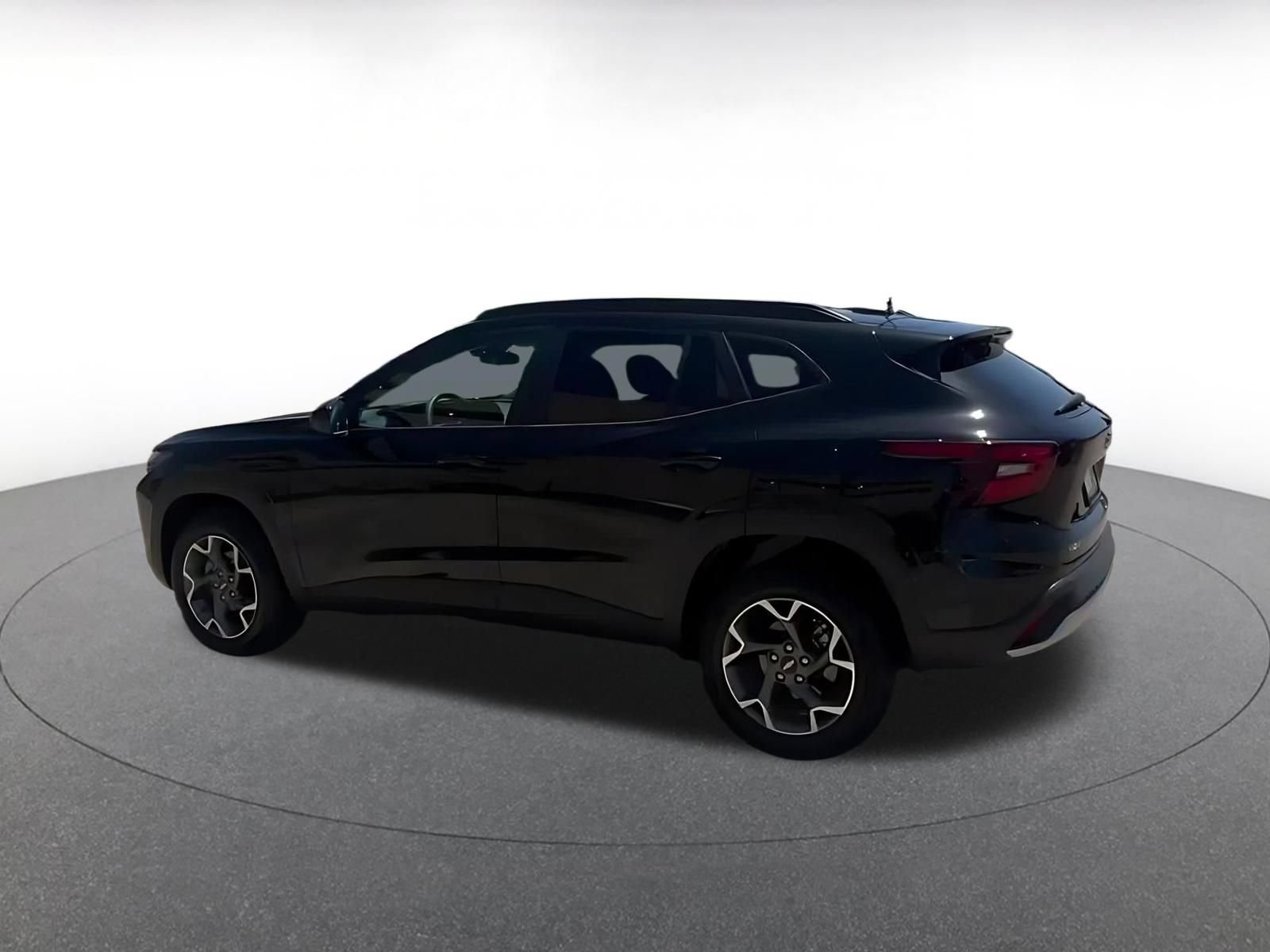 Thumbnail: 2025 Chevrolet Trax - 9