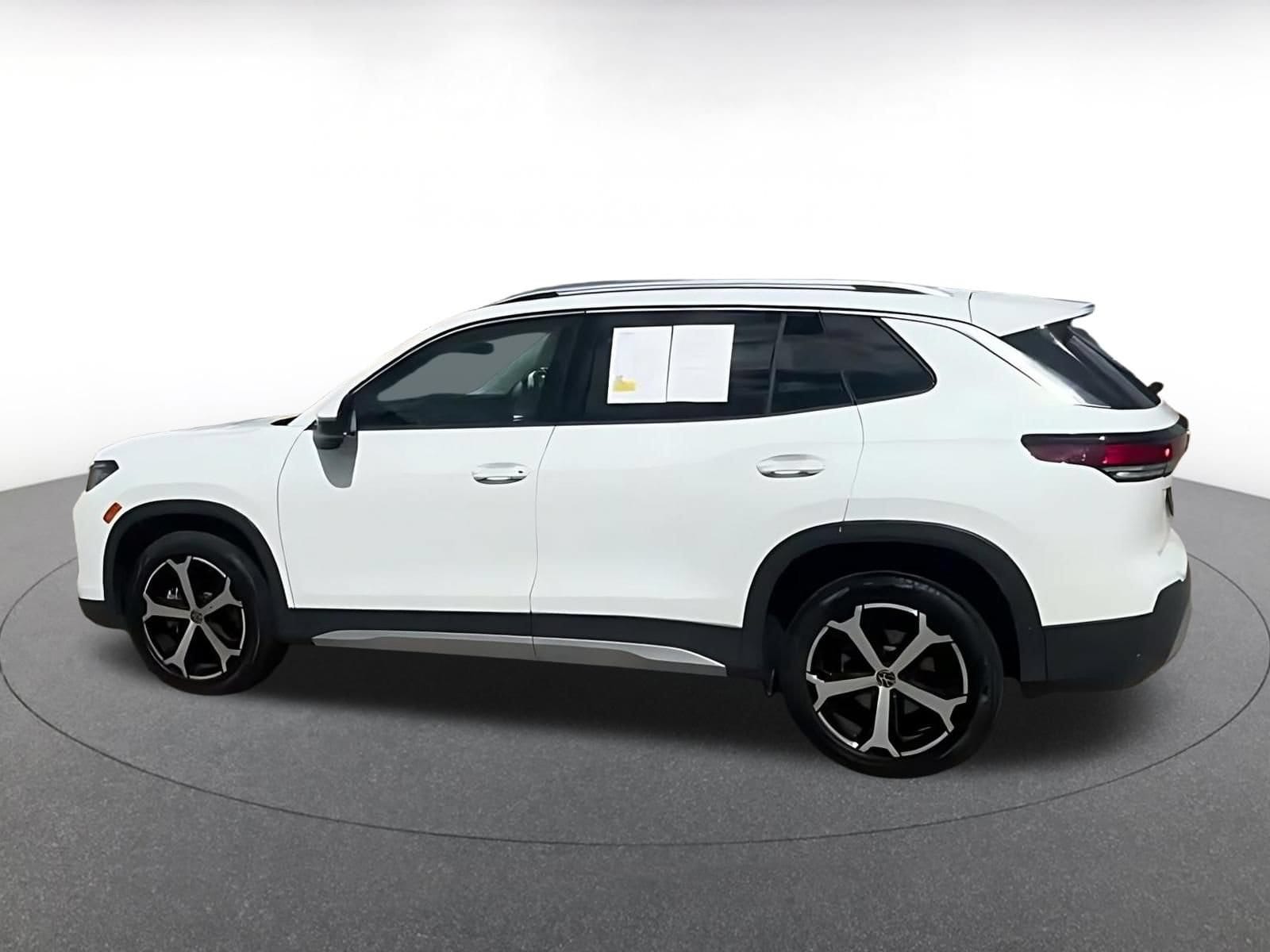 Thumbnail: 2026 Volkswagen Tiguan - 10