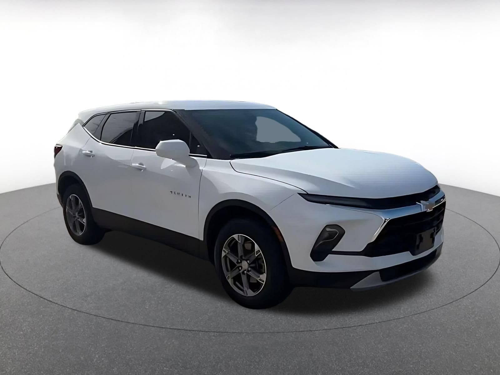 Thumbnail: 2026 Chevrolet Blazer - 2