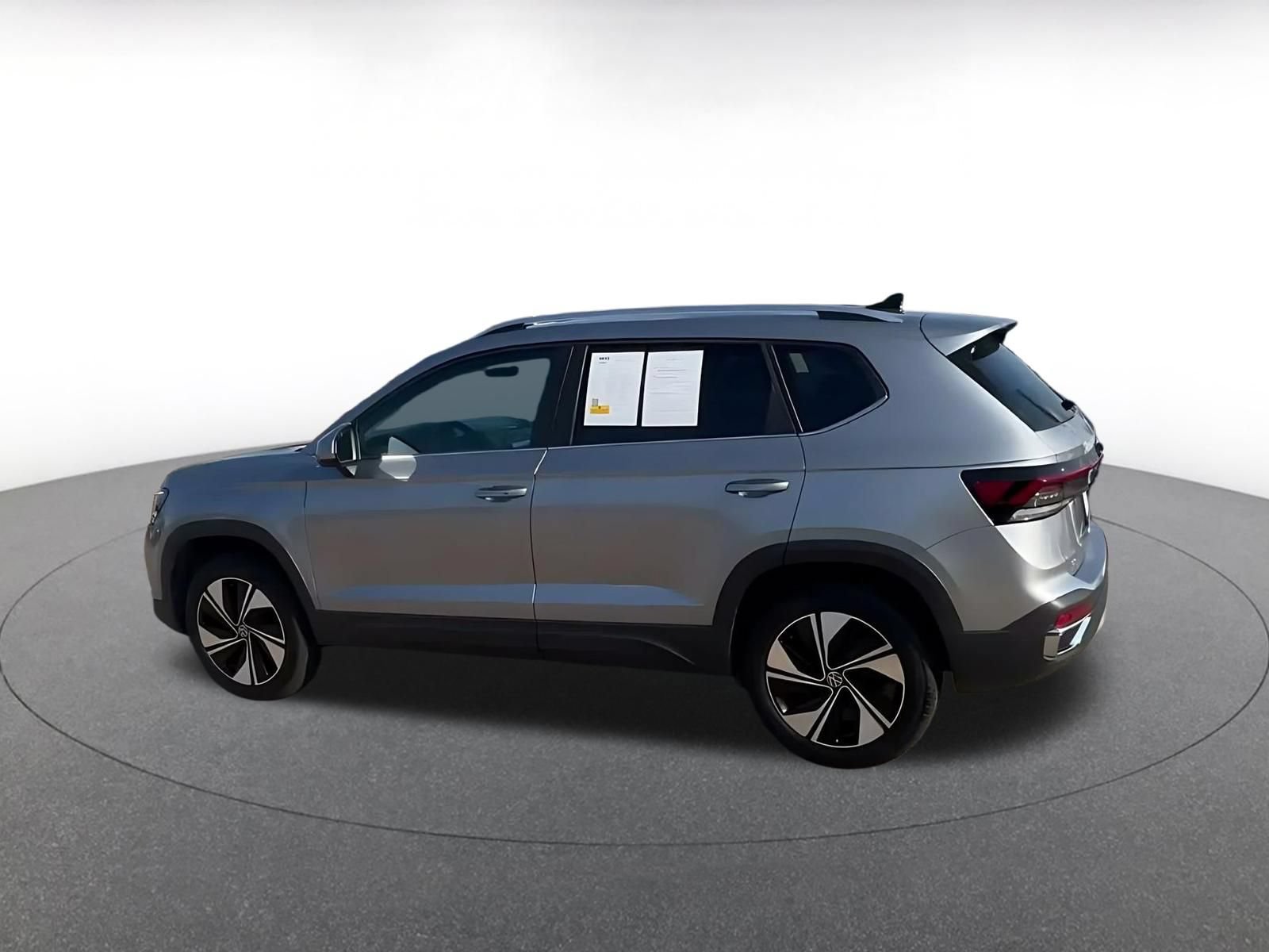 Thumbnail: 2026 Volkswagen Taos - 10