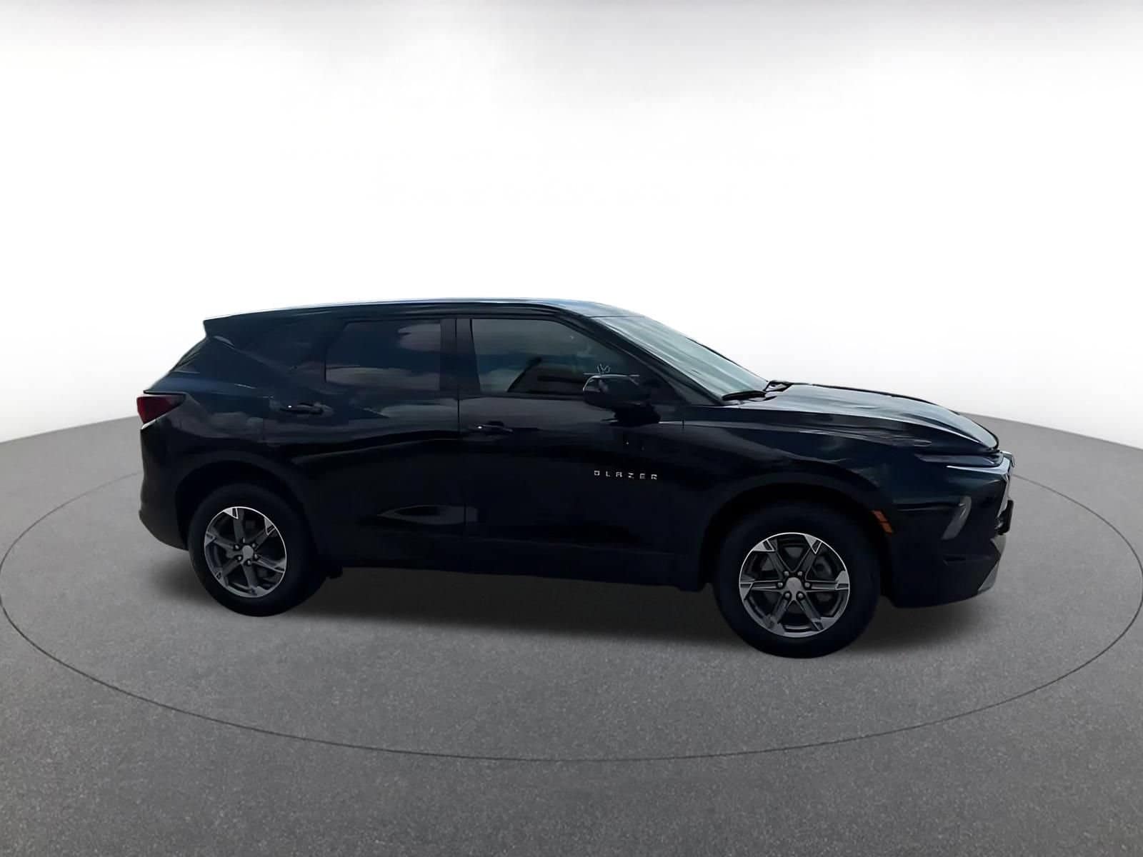 Thumbnail: 2026 Chevrolet Blazer - 2