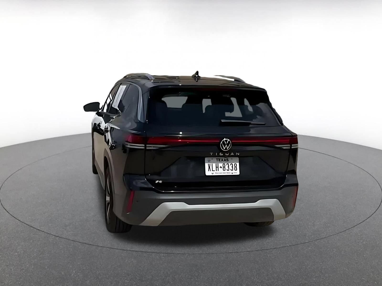 Thumbnail: 2026 Volkswagen Tiguan - 12