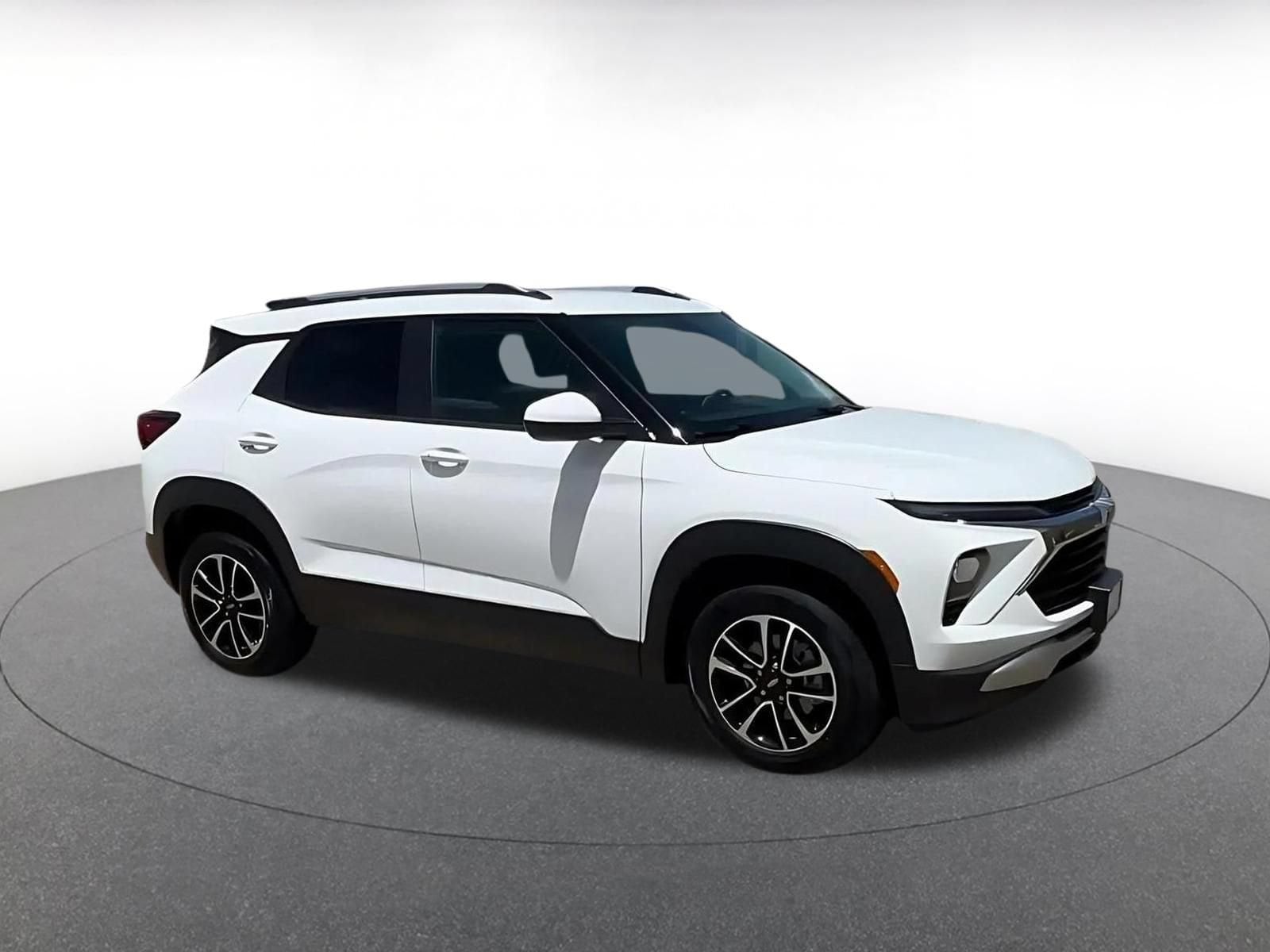 Thumbnail: 2025 Chevrolet TrailBlazer - 2