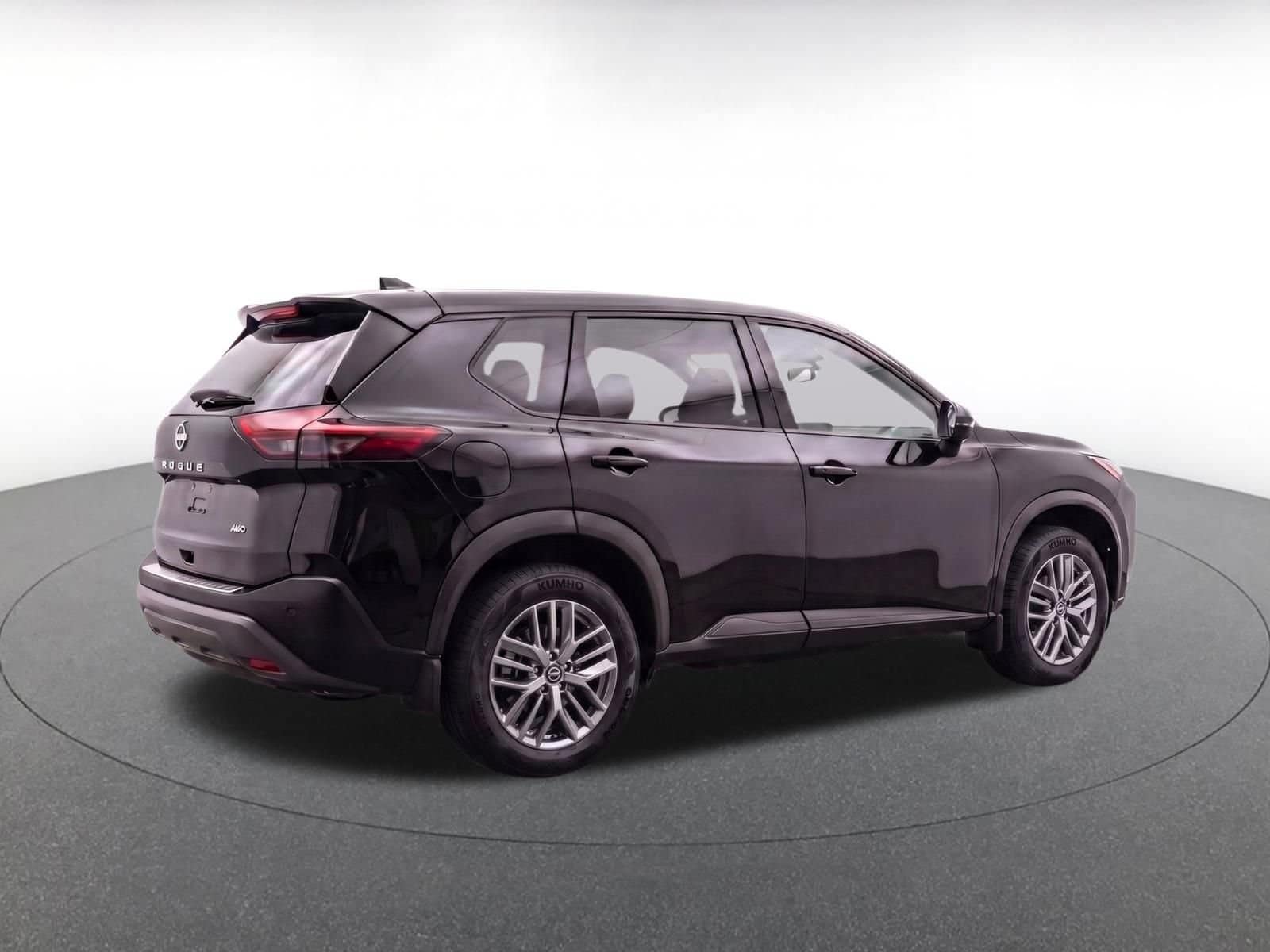 Thumbnail: 2026 Nissan Rogue - 8