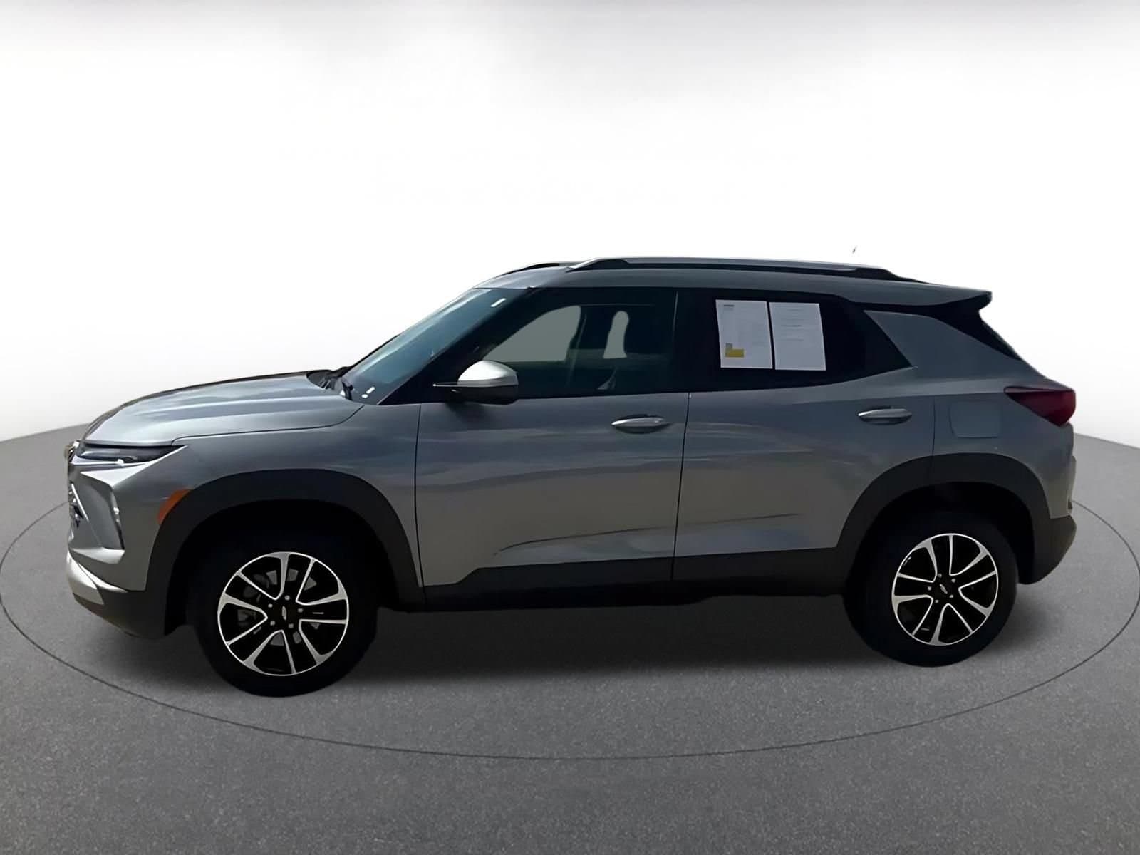 Thumbnail: 2025 Chevrolet TrailBlazer - 8