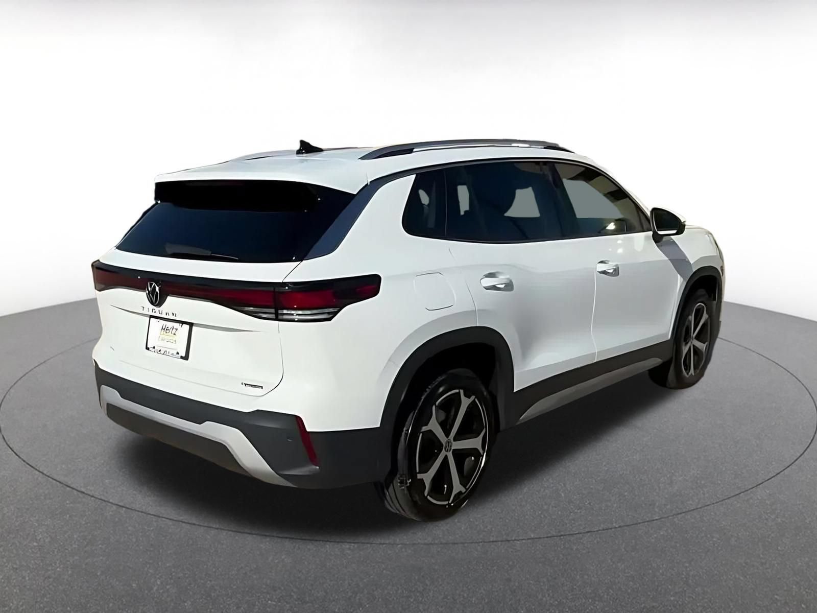 Thumbnail: 2026 Volkswagen Tiguan - 13