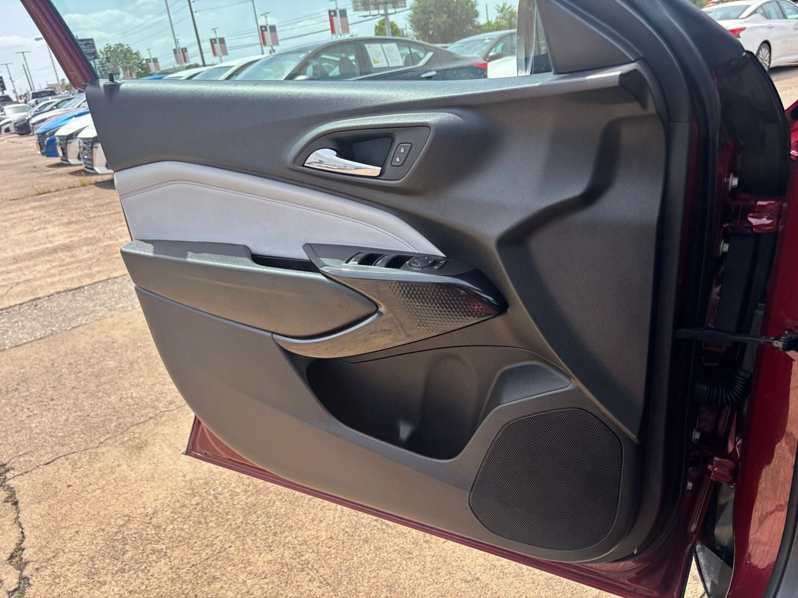 Thumbnail: 2025 Chevrolet Trax - 18