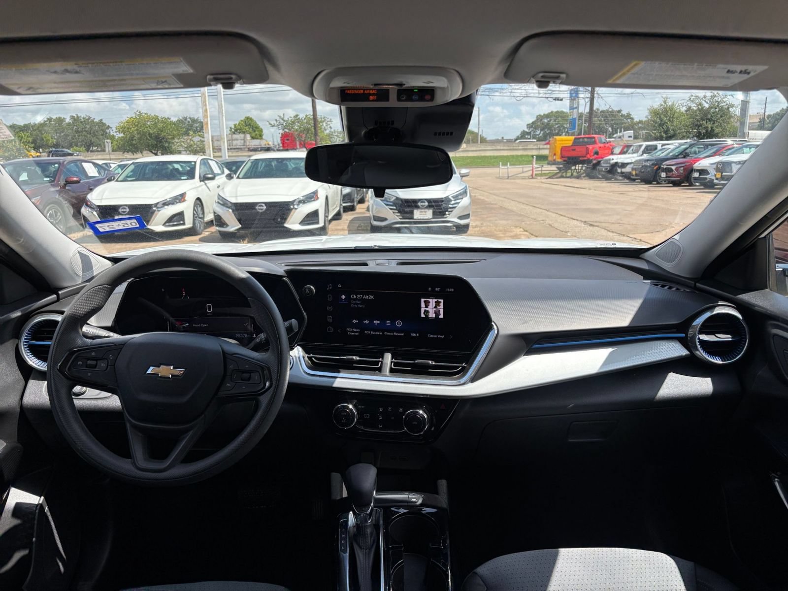 Thumbnail: 2025 Chevrolet Trax - 31