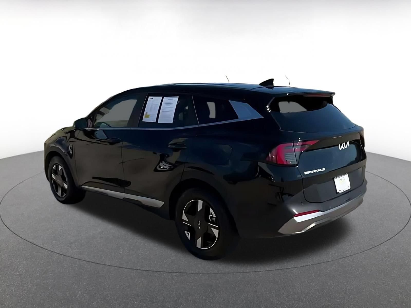 Thumbnail: 2026 Kia Sportage - 10
