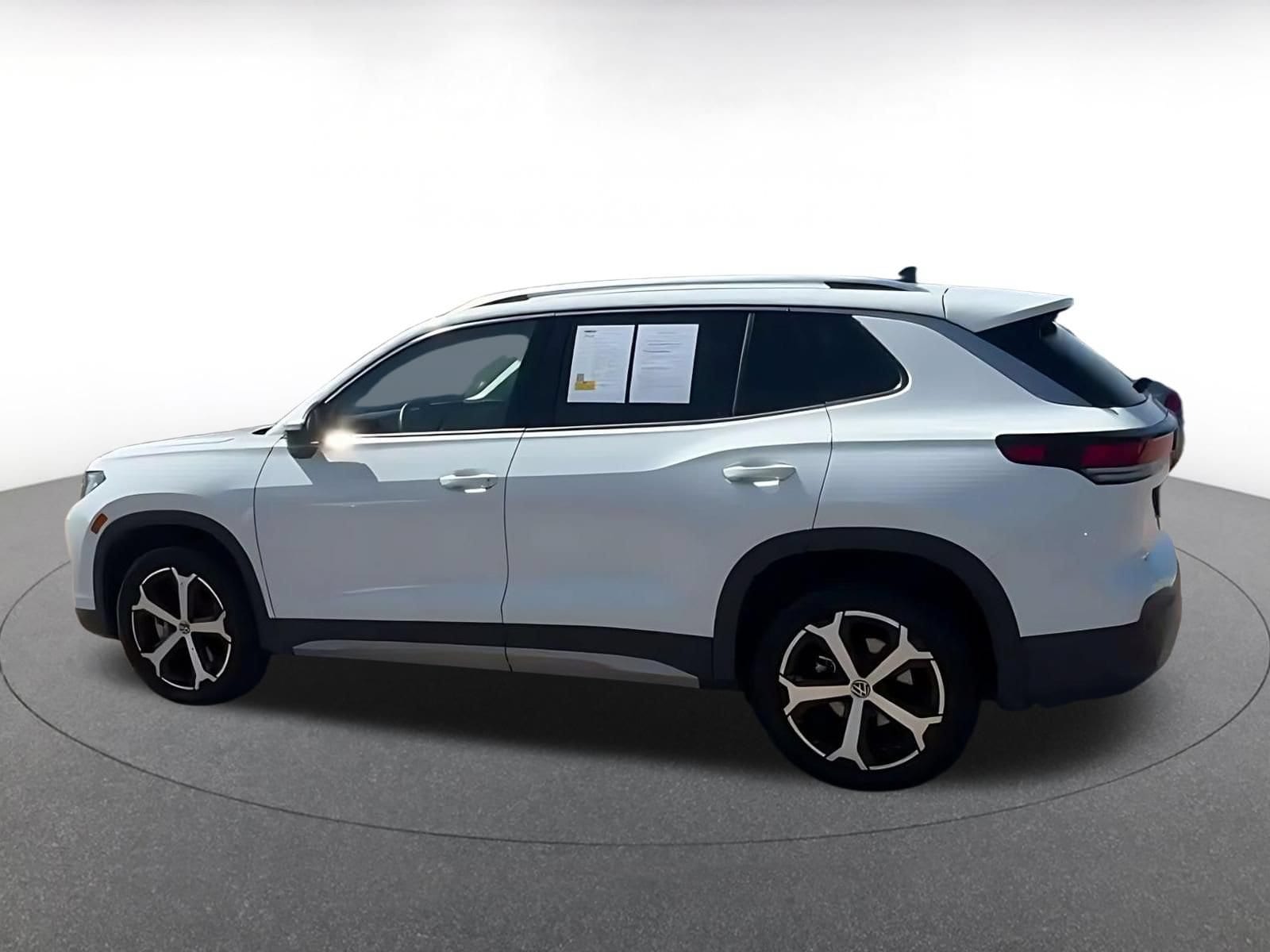 Thumbnail: 2026 Volkswagen Tiguan - 9