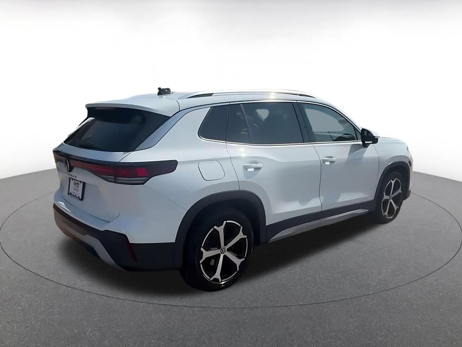 Thumbnail: 2026 Volkswagen Tiguan - 14