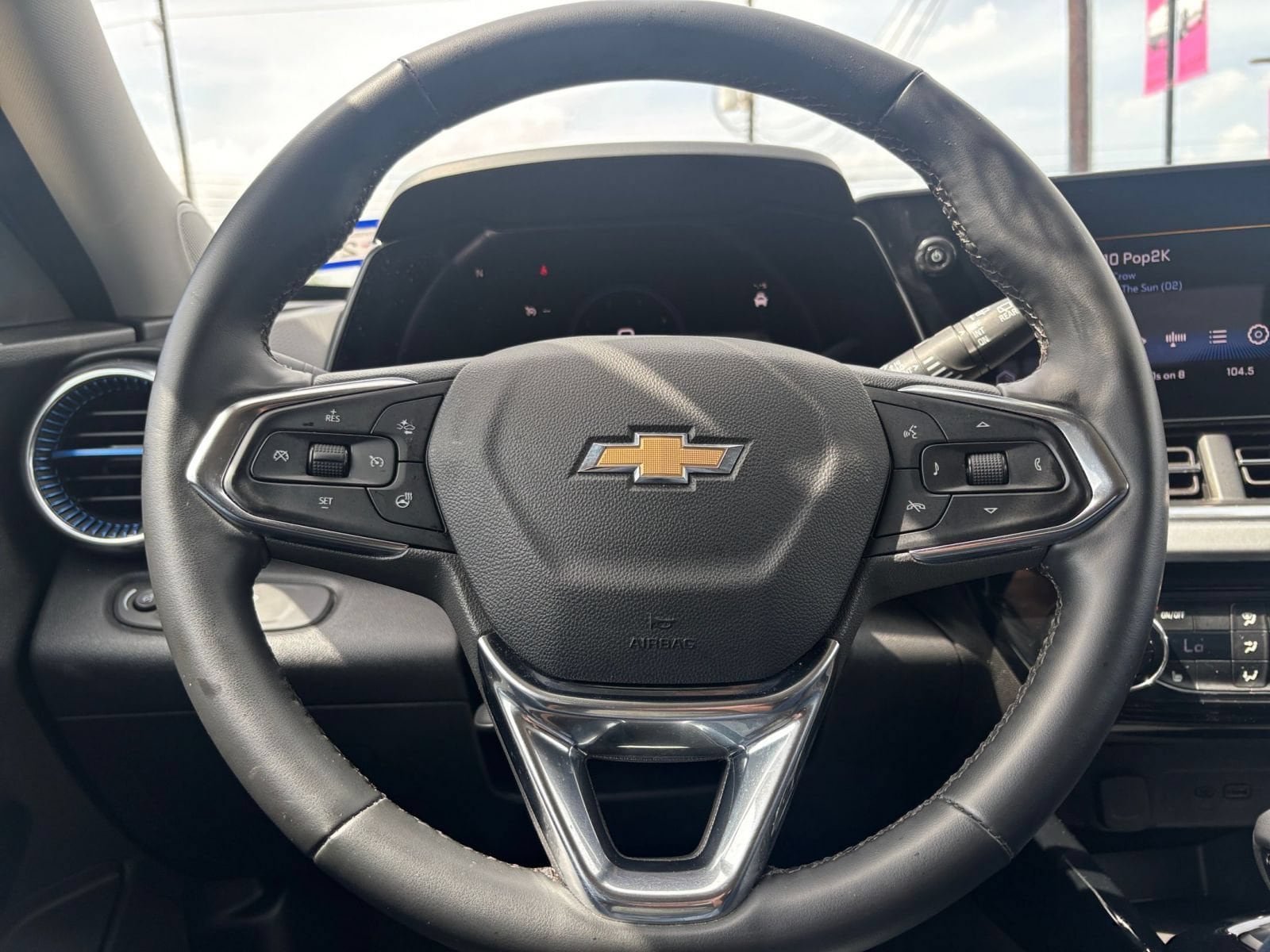 Thumbnail: 2025 Chevrolet Trax - 26