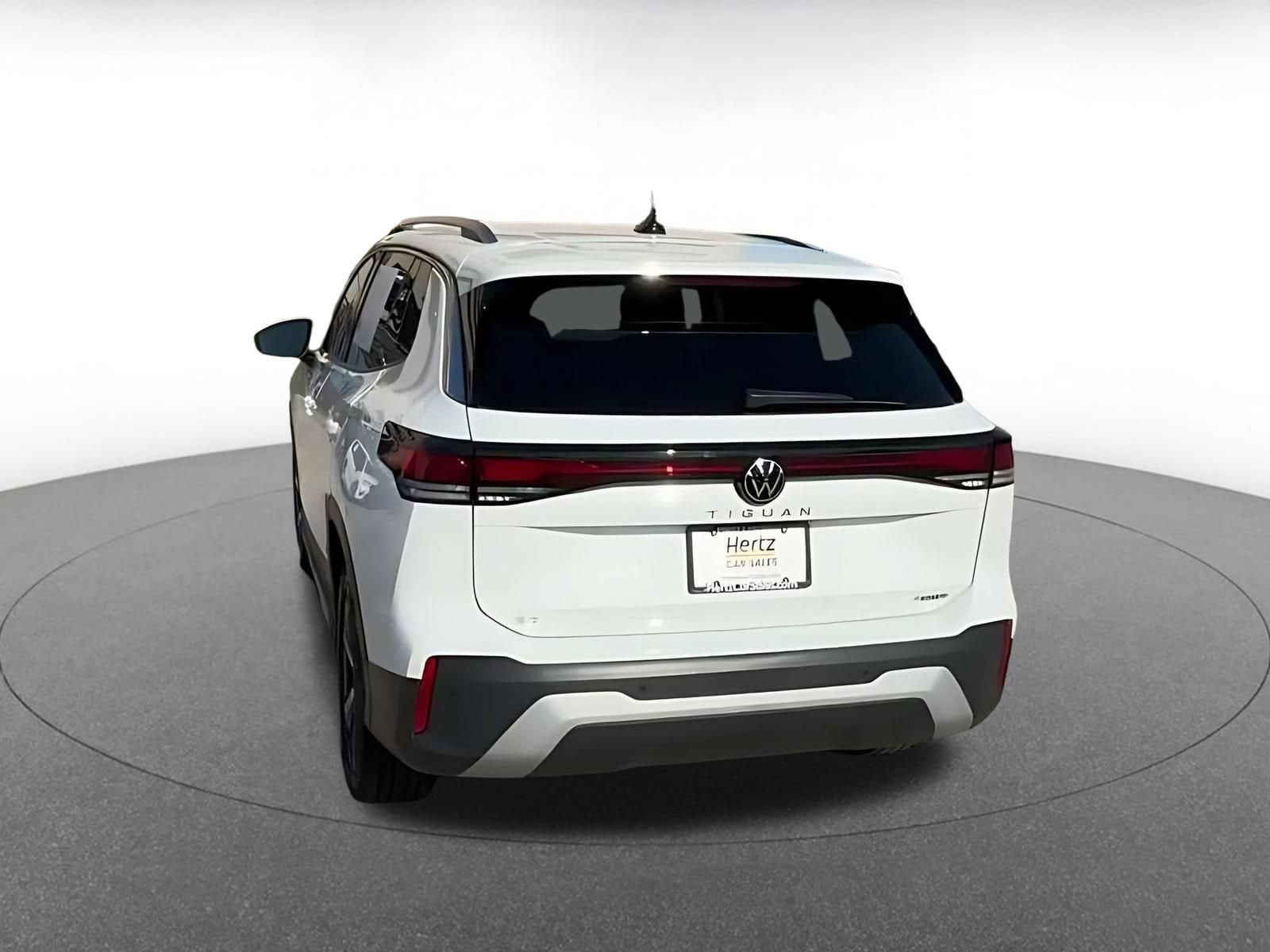 Thumbnail: 2026 Volkswagen Tiguan - 12