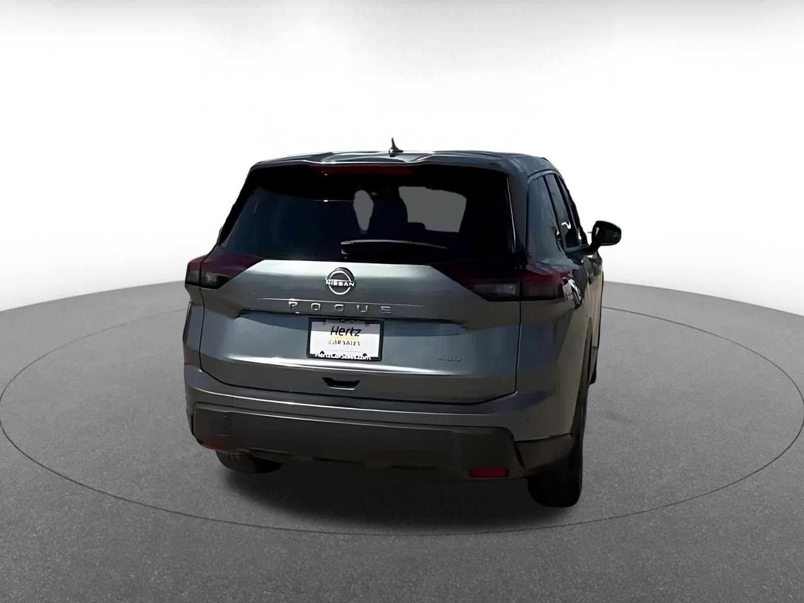 Thumbnail: 2026 Nissan Rogue - 6