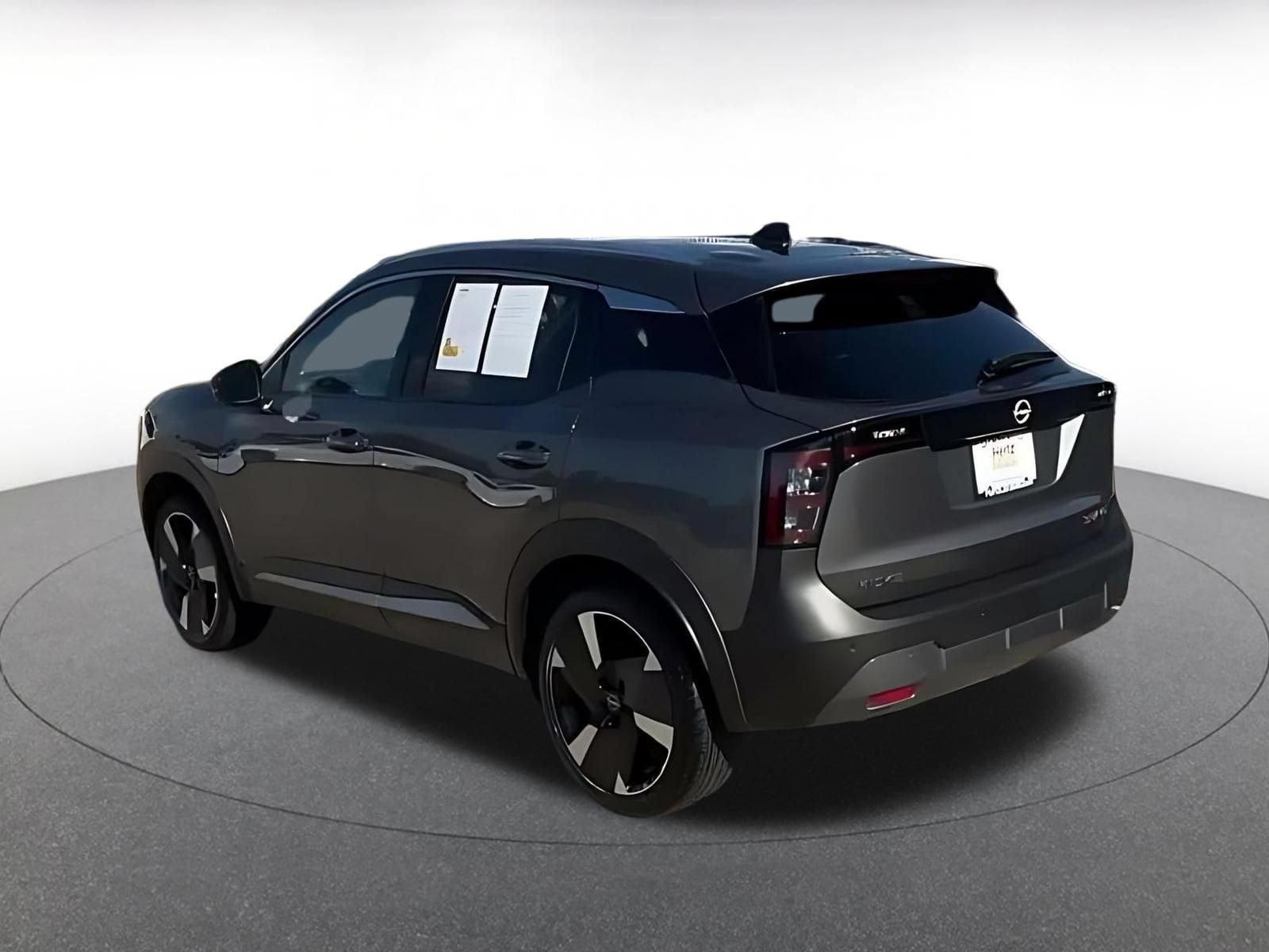 Thumbnail: 2026 Nissan Kicks - 10