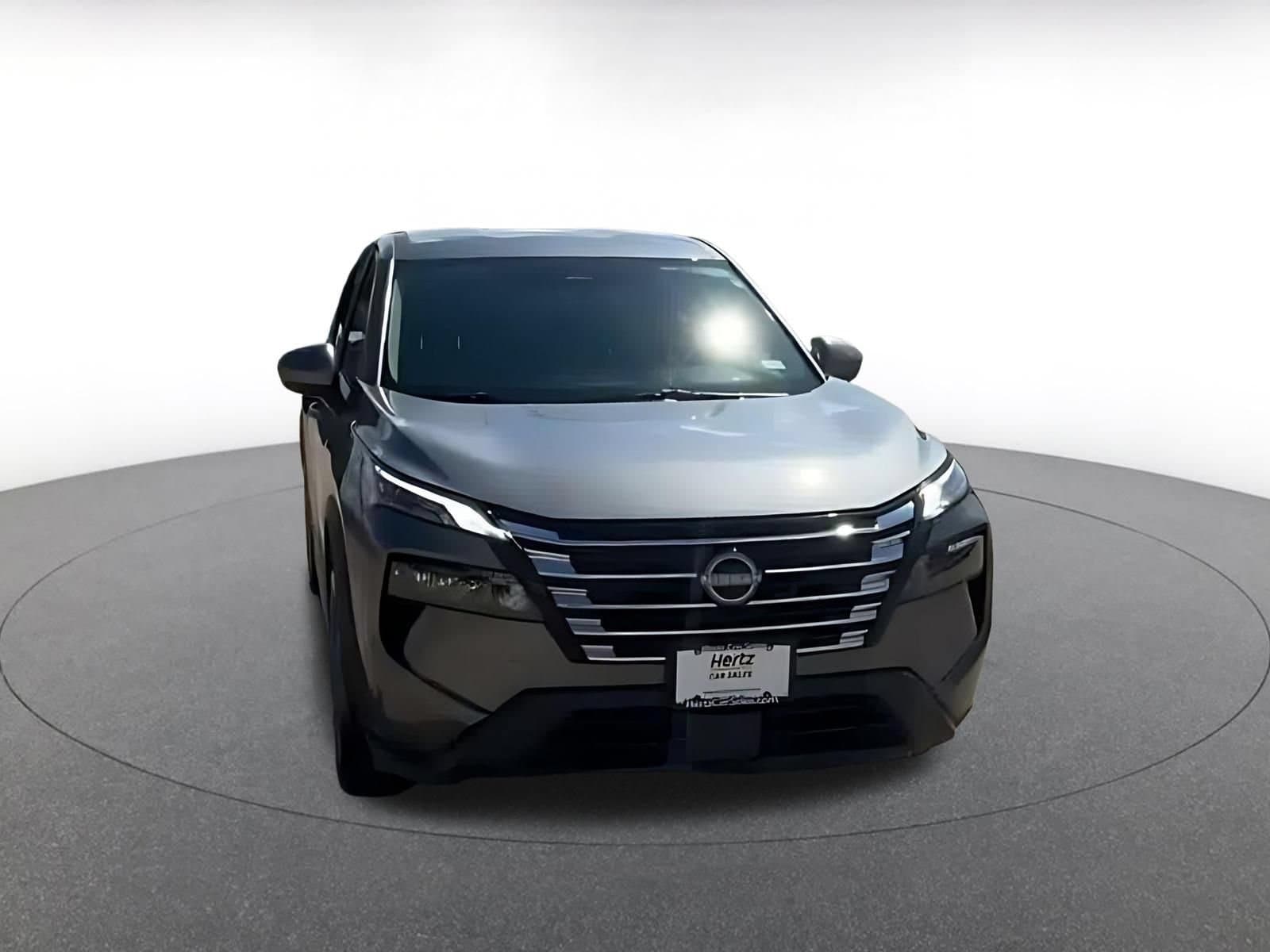 Thumbnail: 2026 Nissan Rogue - 4
