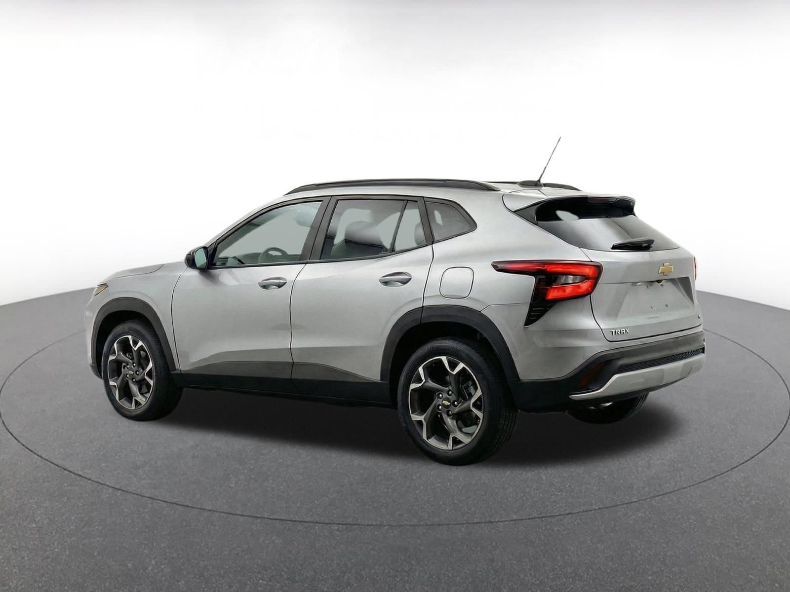 Thumbnail: 2025 Chevrolet Trax - 7