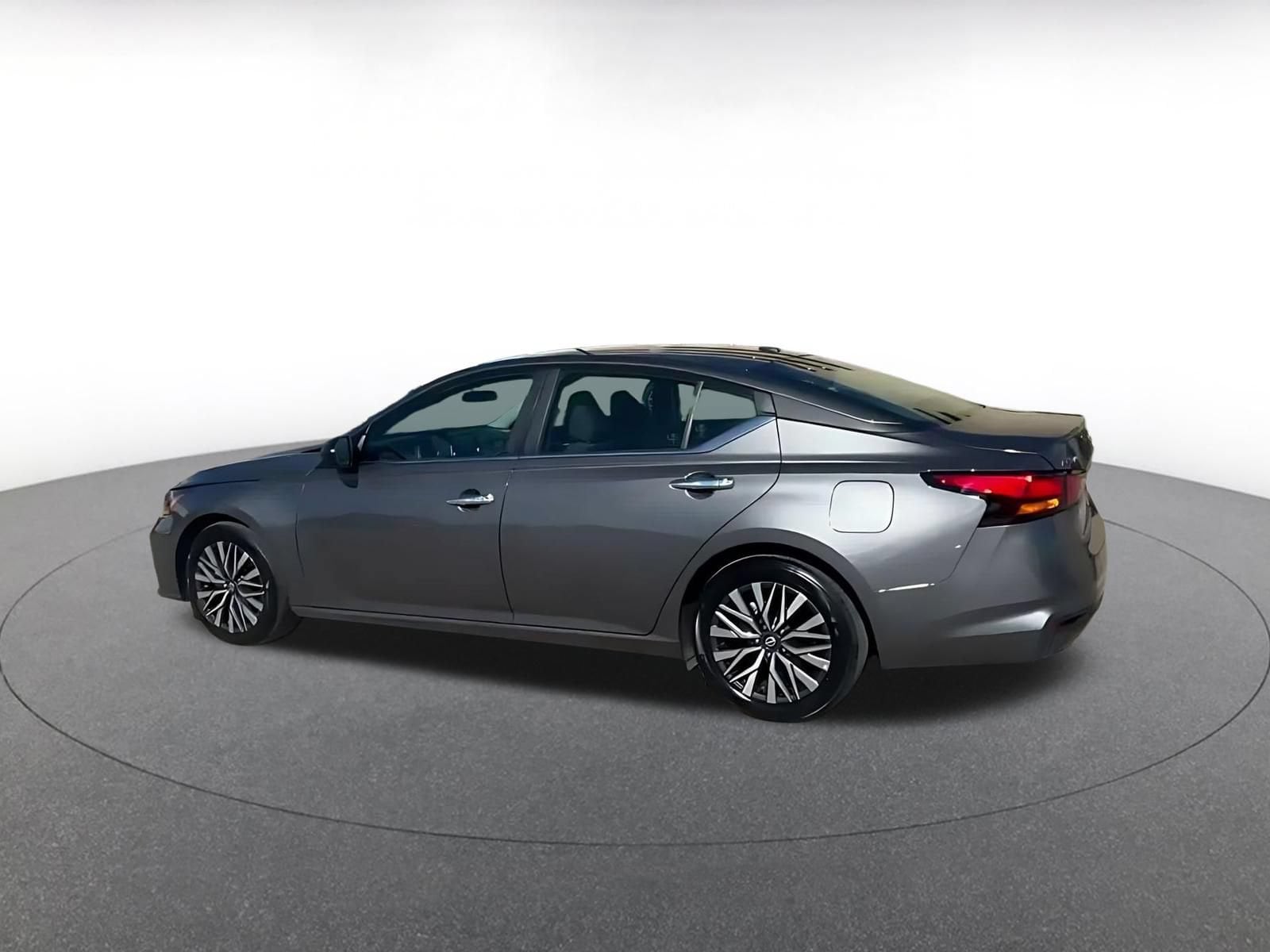 Thumbnail: 2025 Nissan Altima - 4