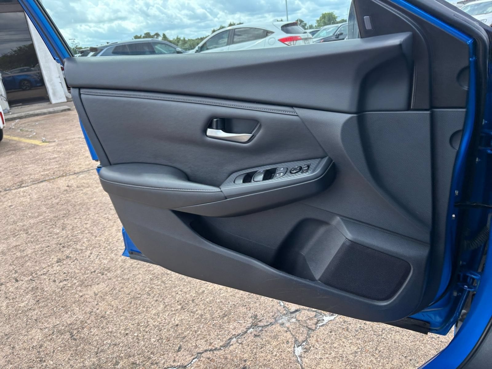 Thumbnail: 2025 Nissan Sentra - 18