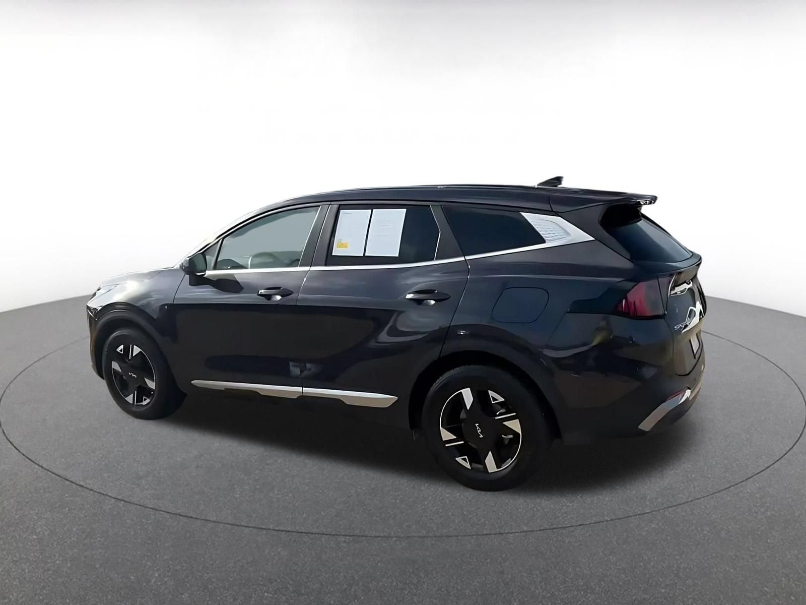 Thumbnail: 2026 Kia Sportage - 9