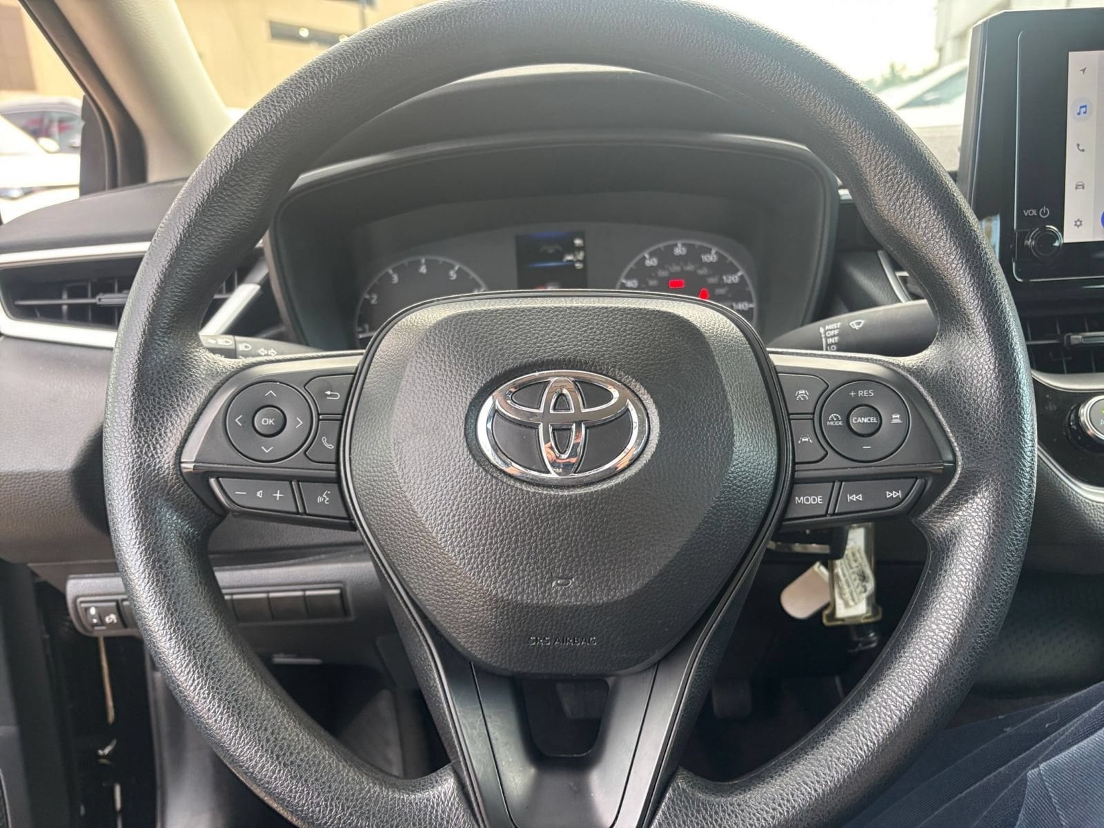 Thumbnail: 2025 Toyota Corolla - 25