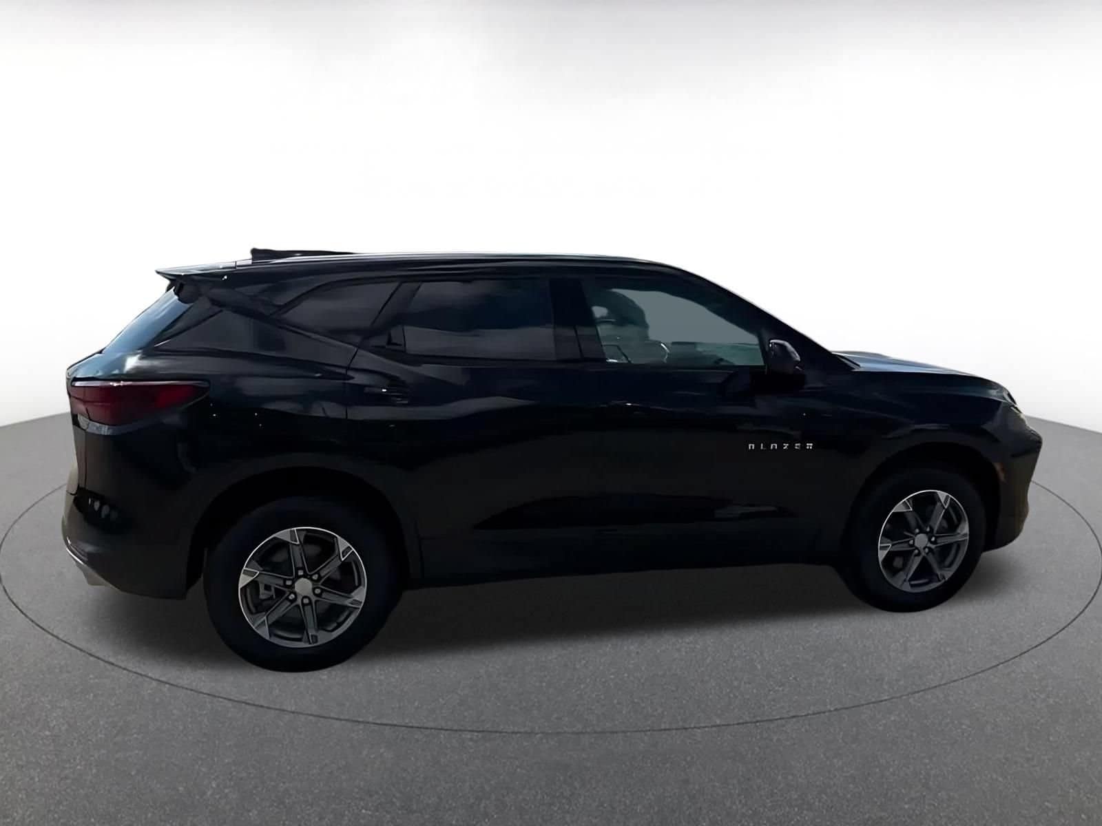 Thumbnail: 2026 Chevrolet Blazer - 15