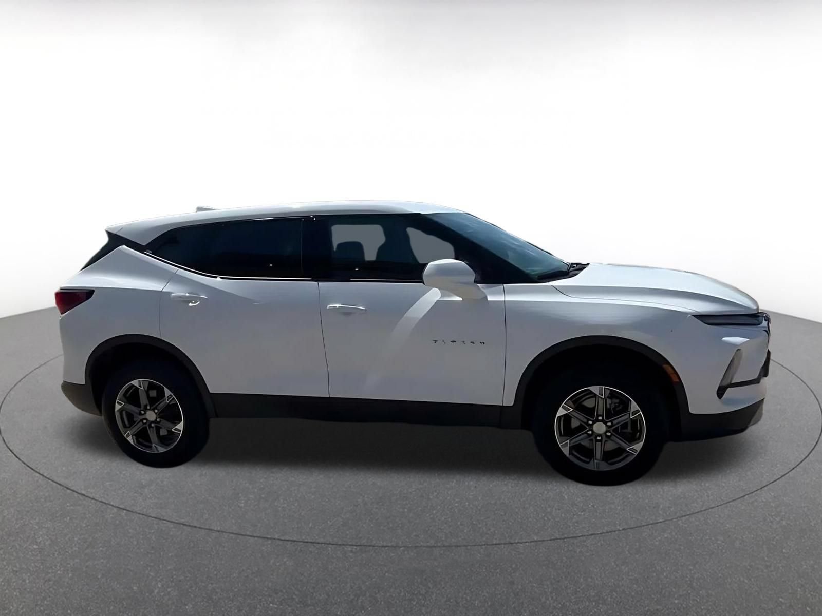 Thumbnail: 2025 Chevrolet Blazer - 15