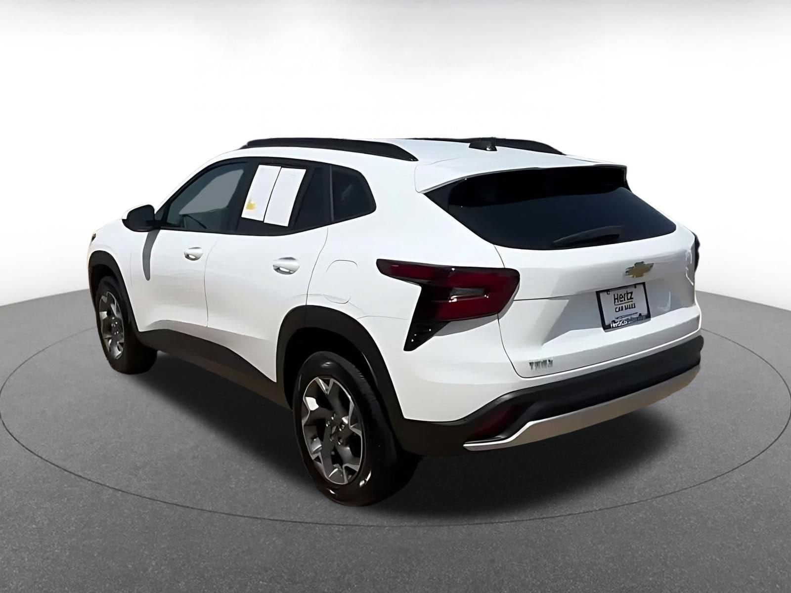 Thumbnail: 2025 Chevrolet Trax - 10