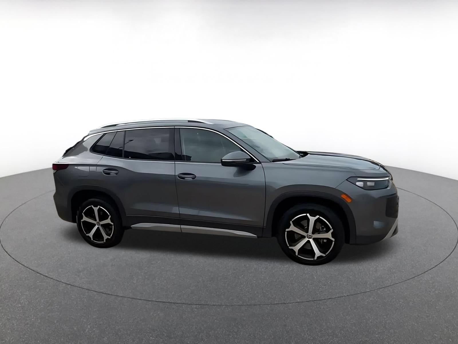 Thumbnail: 2026 Volkswagen Tiguan - 2