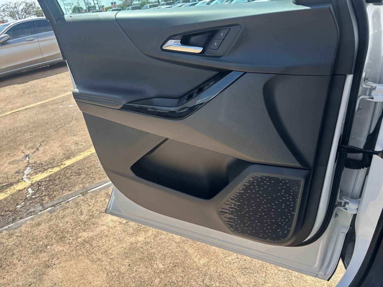 Thumbnail: 2025 Chevrolet Equinox - 18