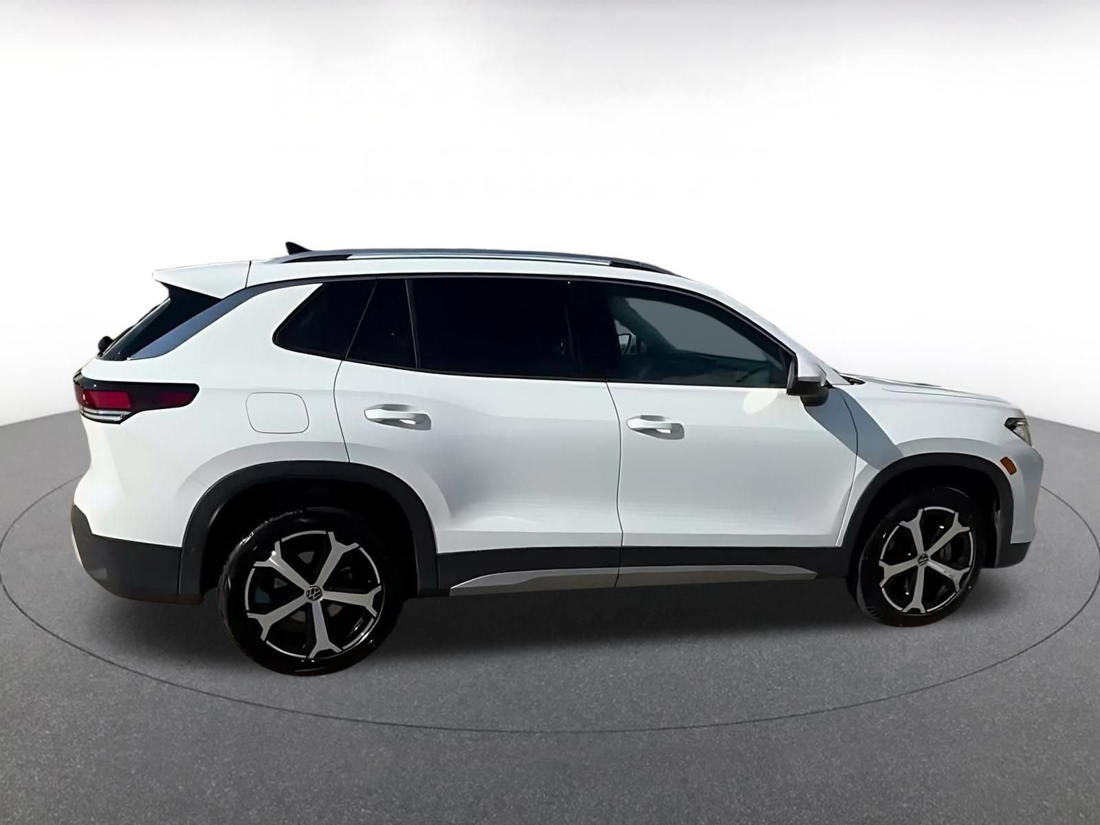 Thumbnail: 2026 Volkswagen Tiguan - 14