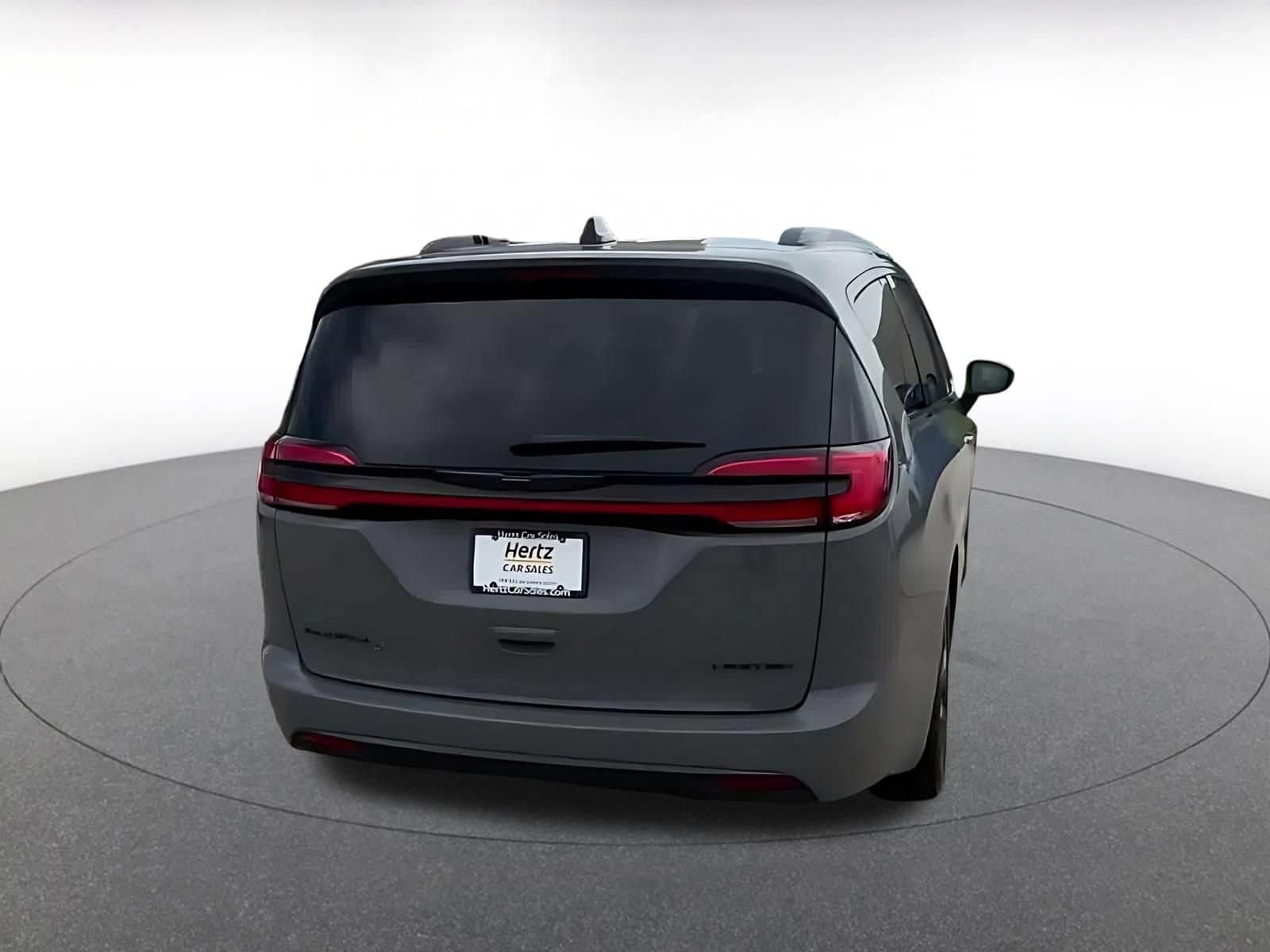 Thumbnail: 2025 Chrysler Pacifica - 13