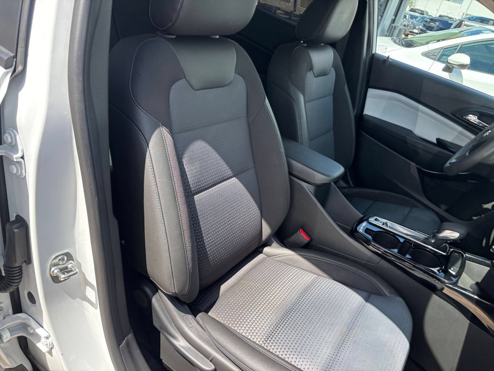 Thumbnail: 2025 Chevrolet Trax - 34
