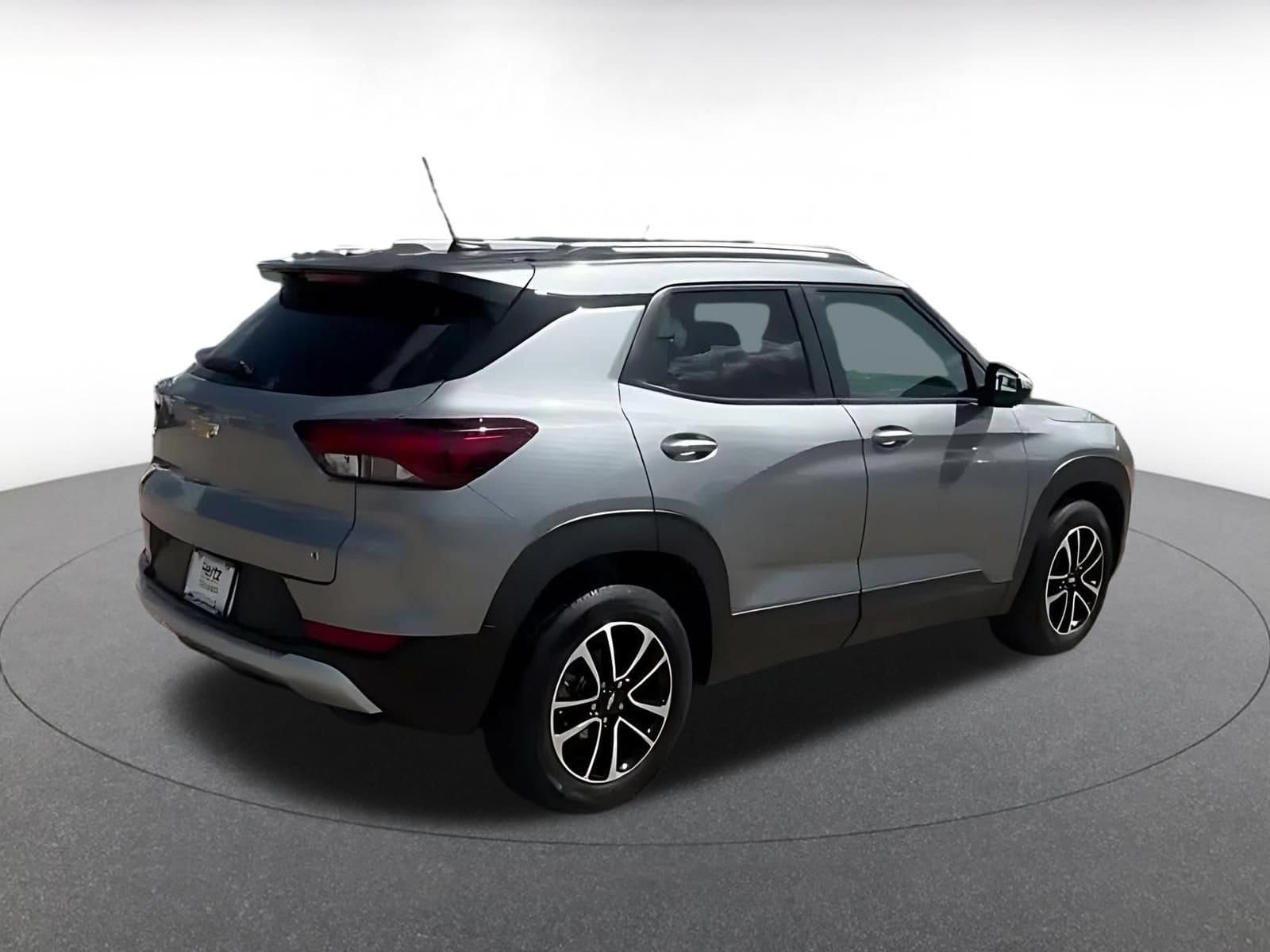 Thumbnail: 2025 Chevrolet TrailBlazer - 13