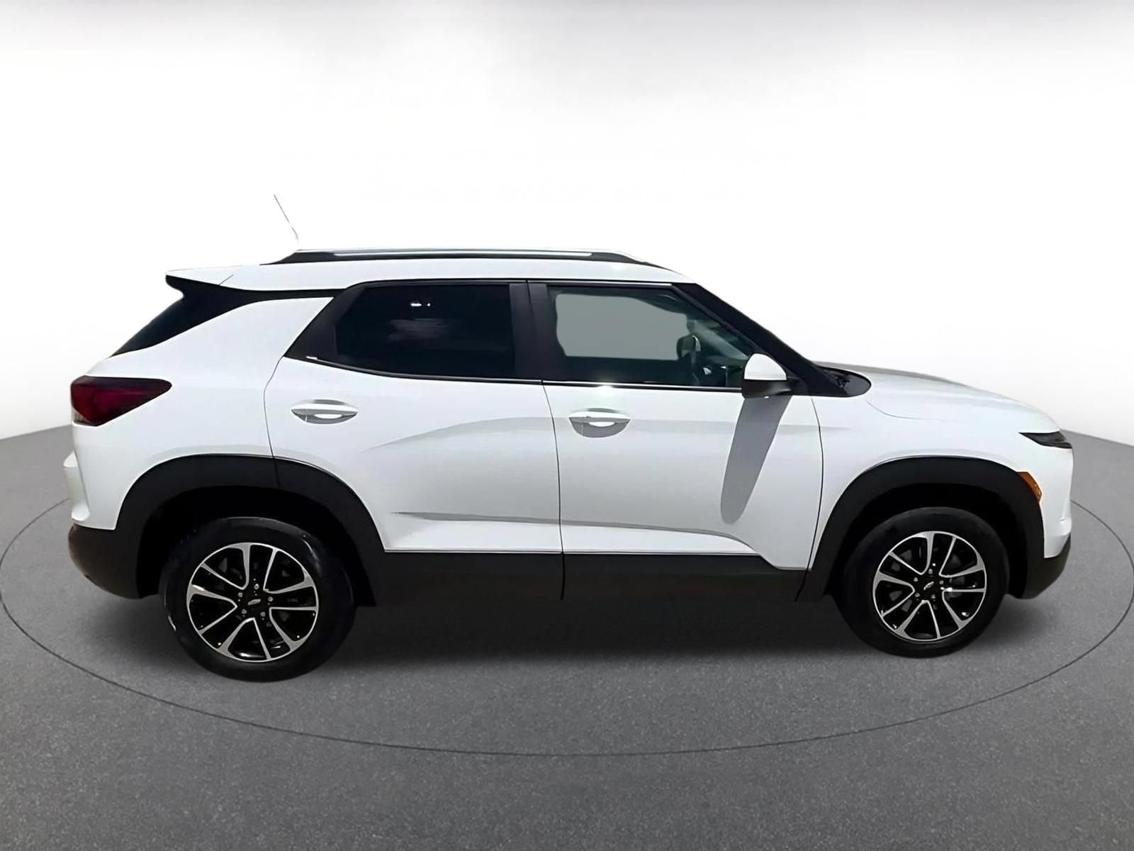 Thumbnail: 2025 Chevrolet TrailBlazer - 15