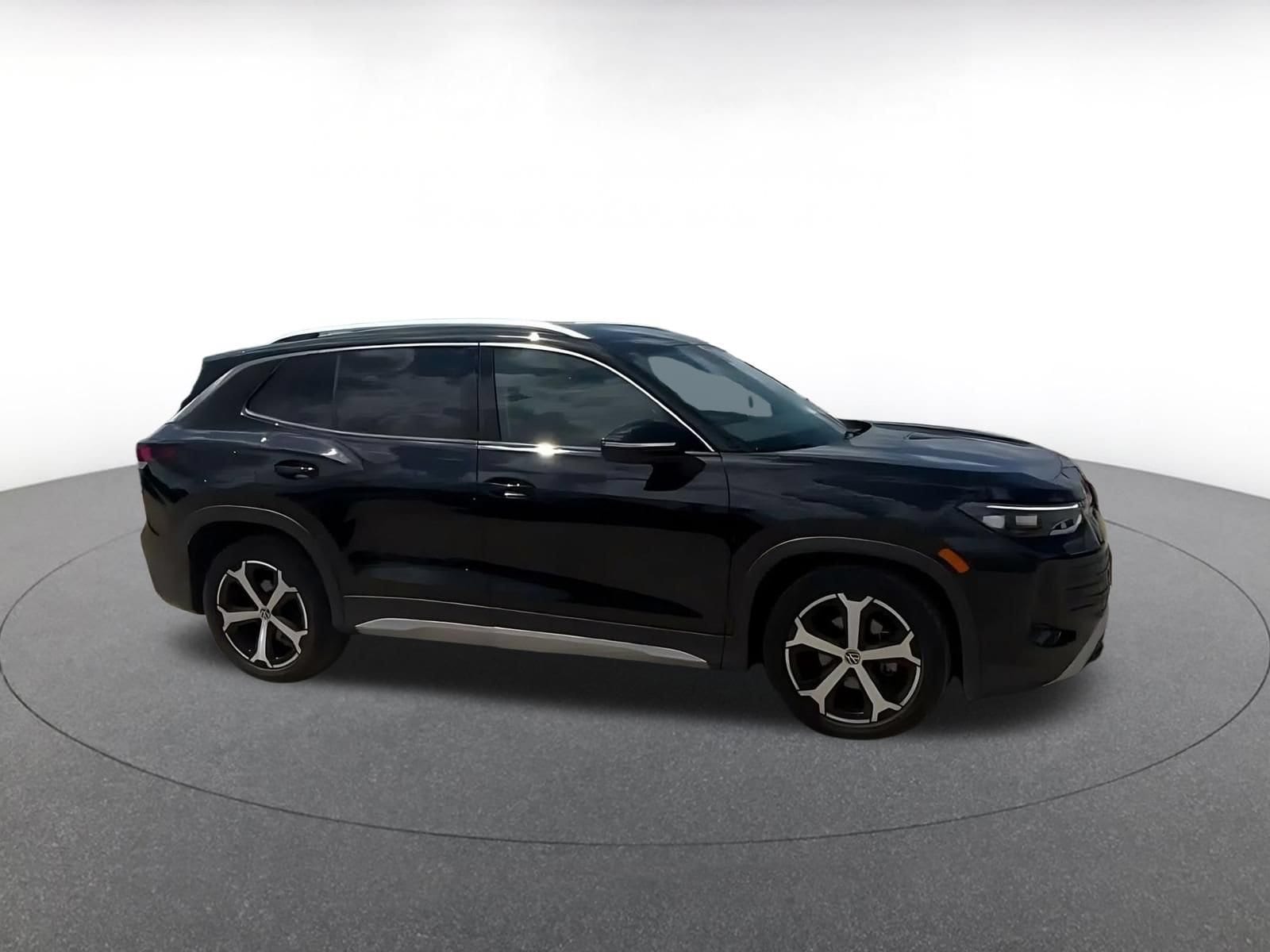 Thumbnail: 2026 Volkswagen Tiguan - 2