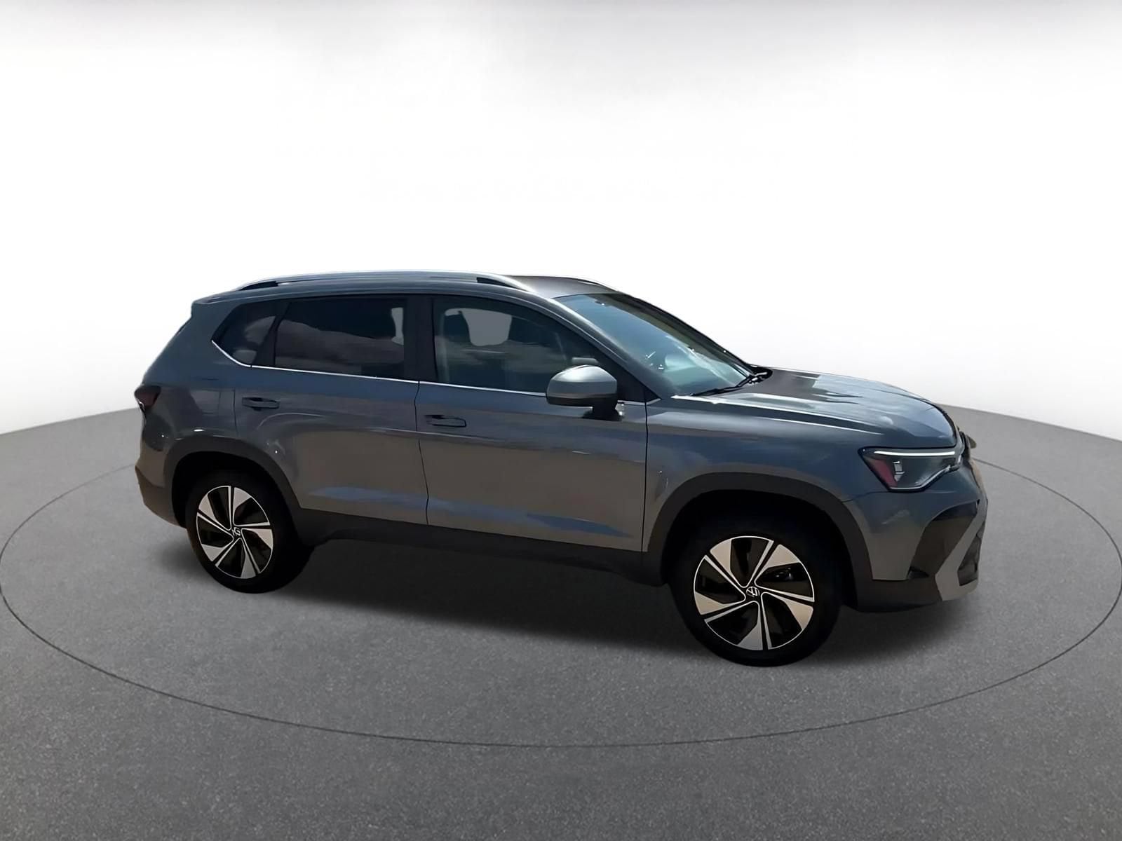Thumbnail: 2026 Volkswagen Taos - 2
