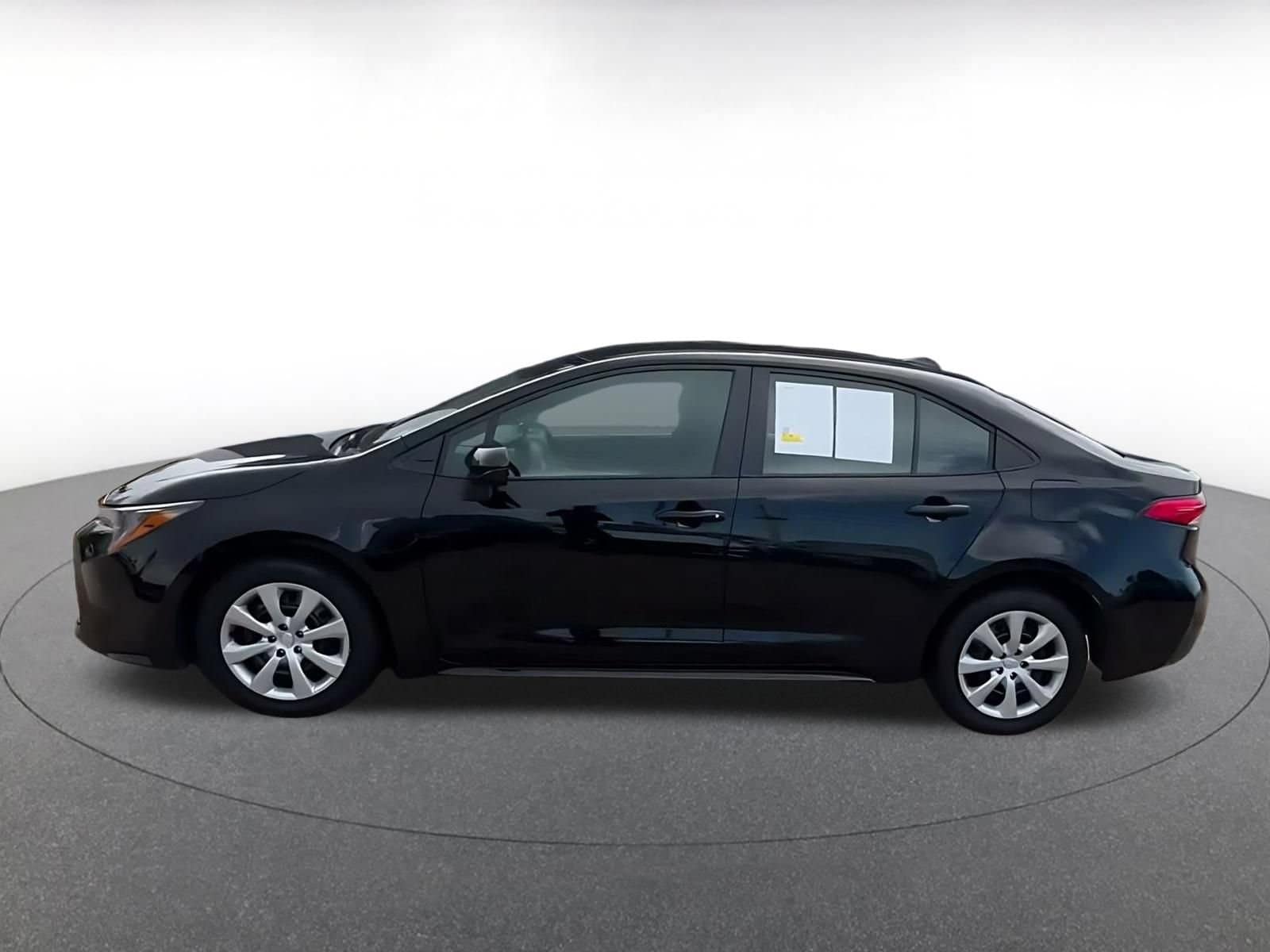 Thumbnail: 2025 Toyota Corolla - 8
