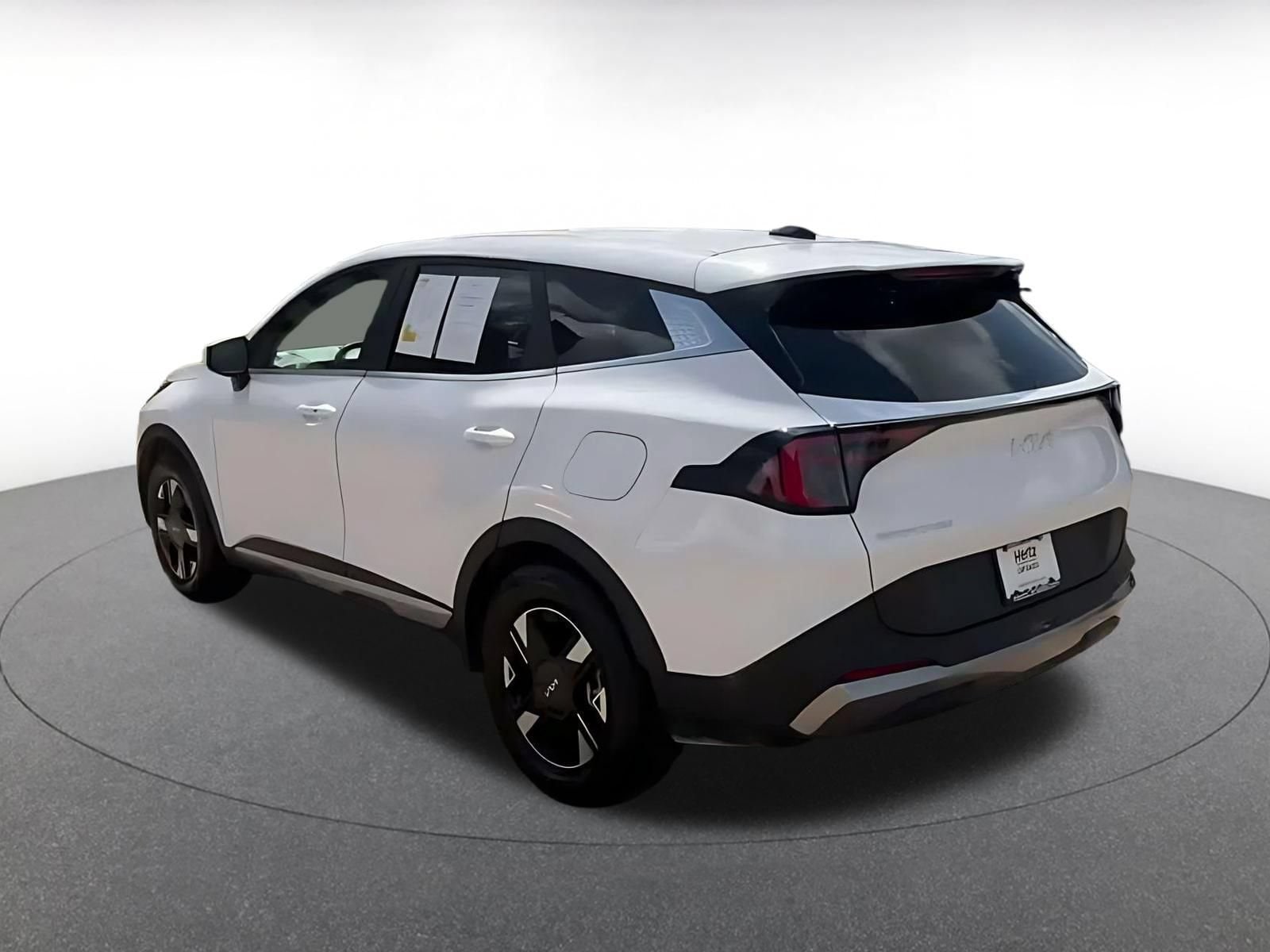 Thumbnail: 2026 Kia Sportage - 10