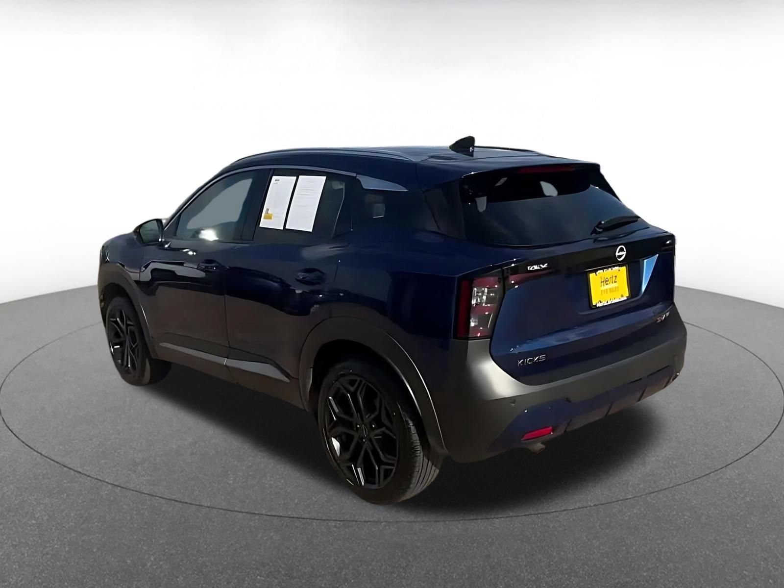Thumbnail: 2026 Nissan Kicks - 10