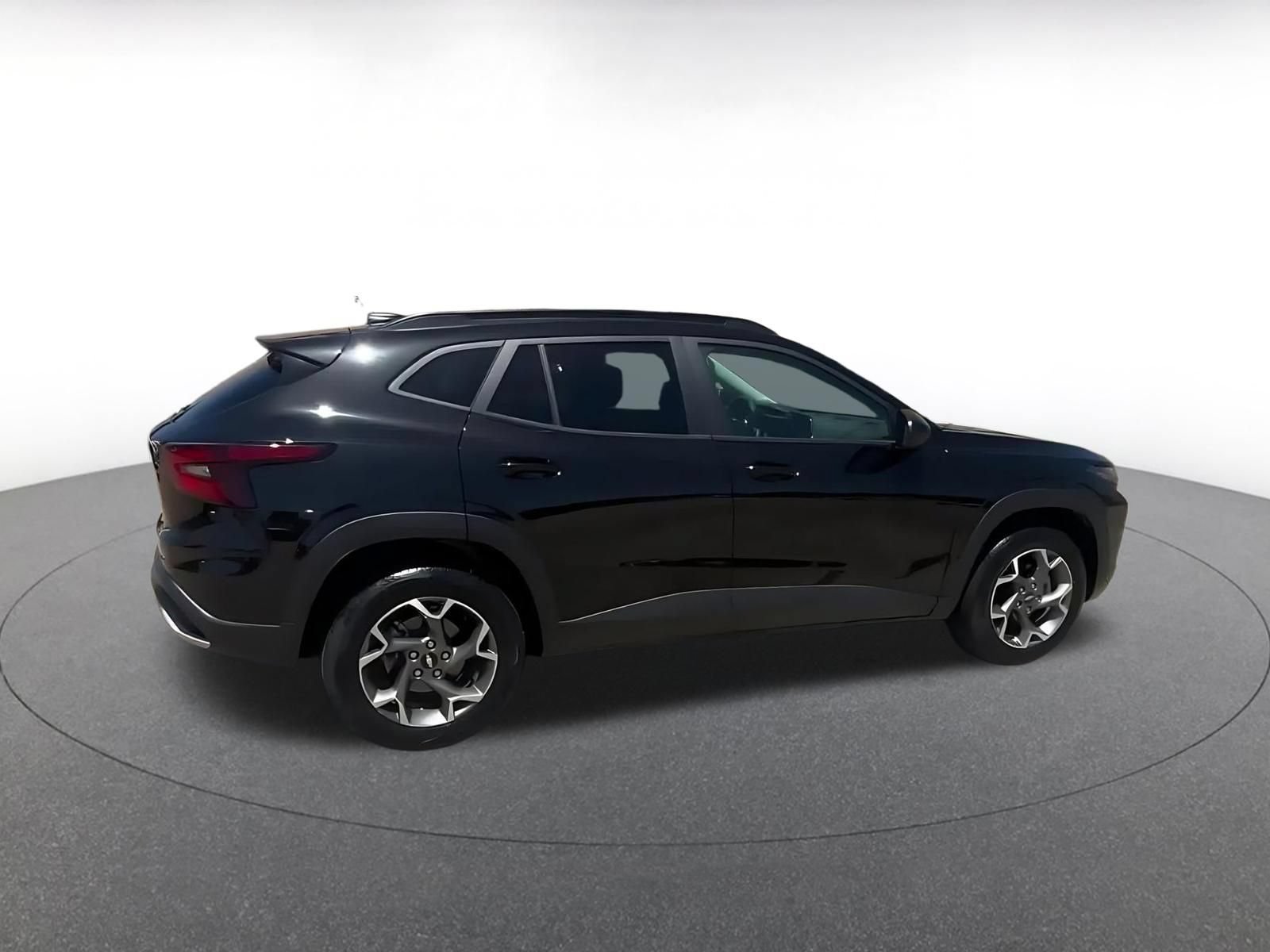 Thumbnail: 2025 Chevrolet Trax - 12