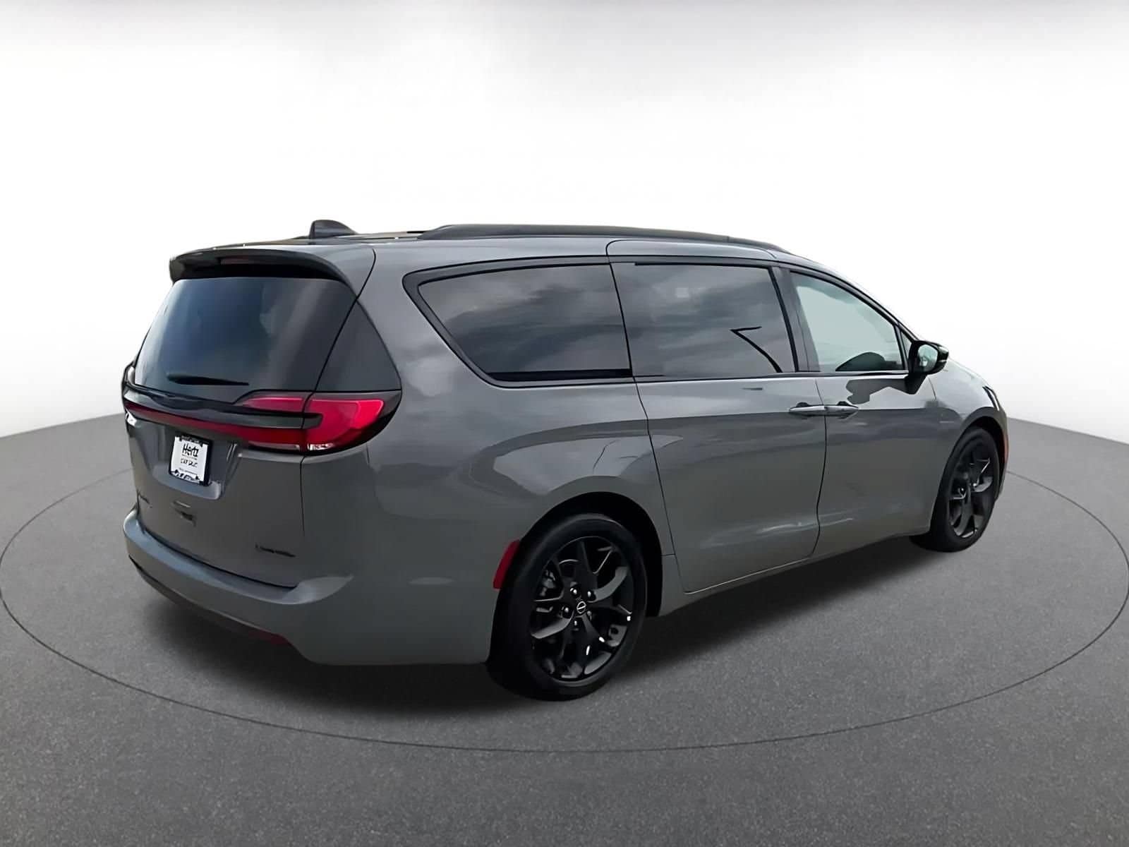 Thumbnail: 2025 Chrysler Pacifica - 12