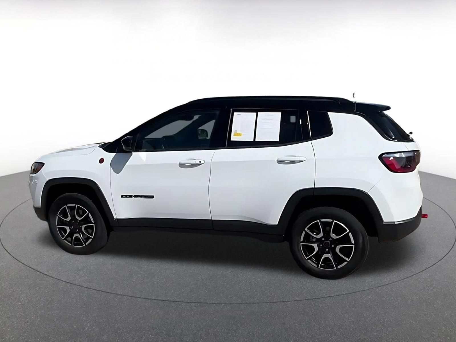 Thumbnail: 2025 Jeep Compass - 8