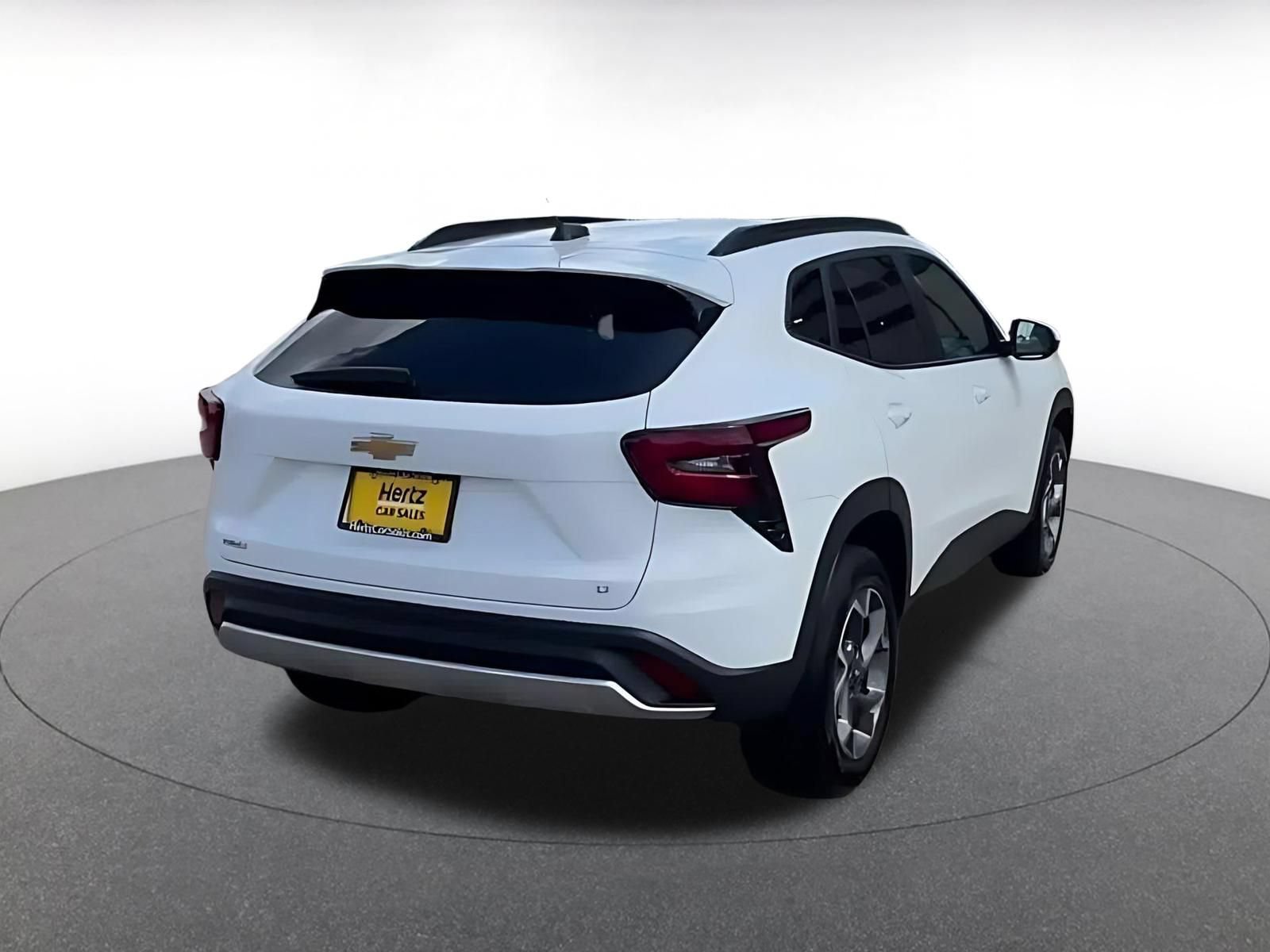 Thumbnail: 2025 Chevrolet Trax - 14