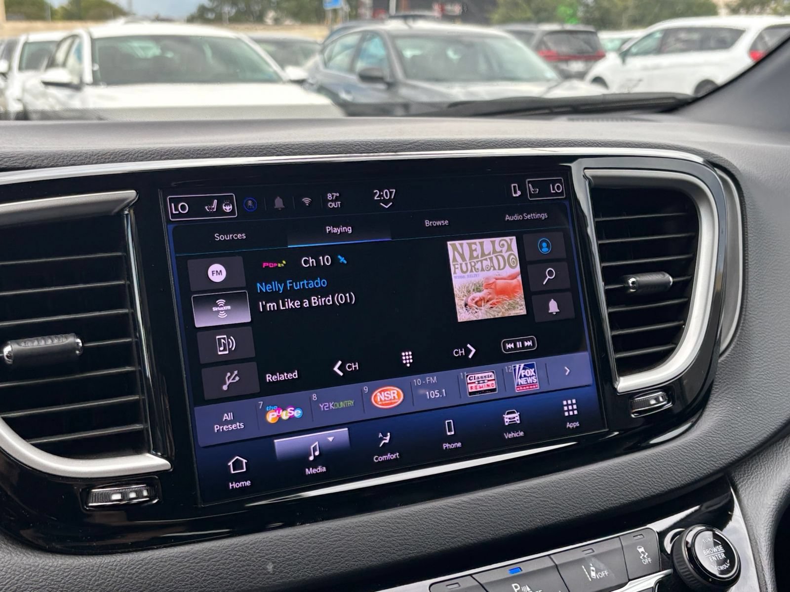 Thumbnail: 2025 Chrysler Pacifica - 19