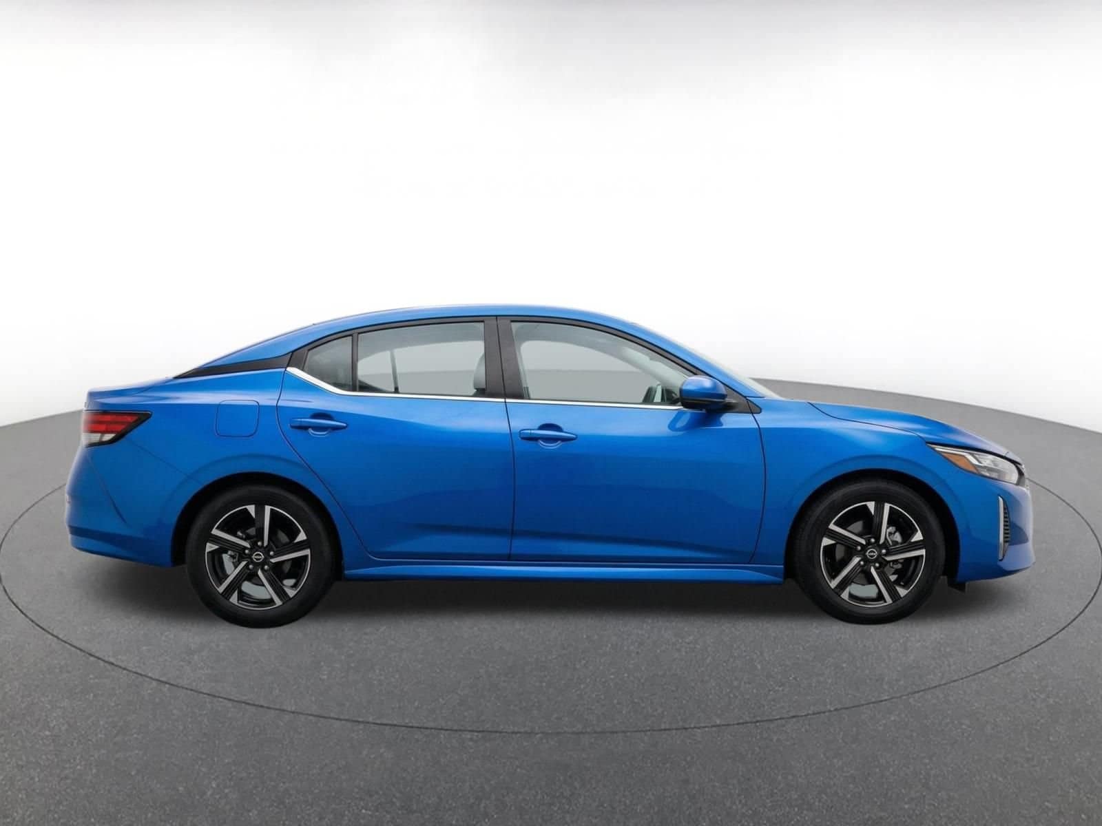 Thumbnail: 2025 Nissan Sentra - 9