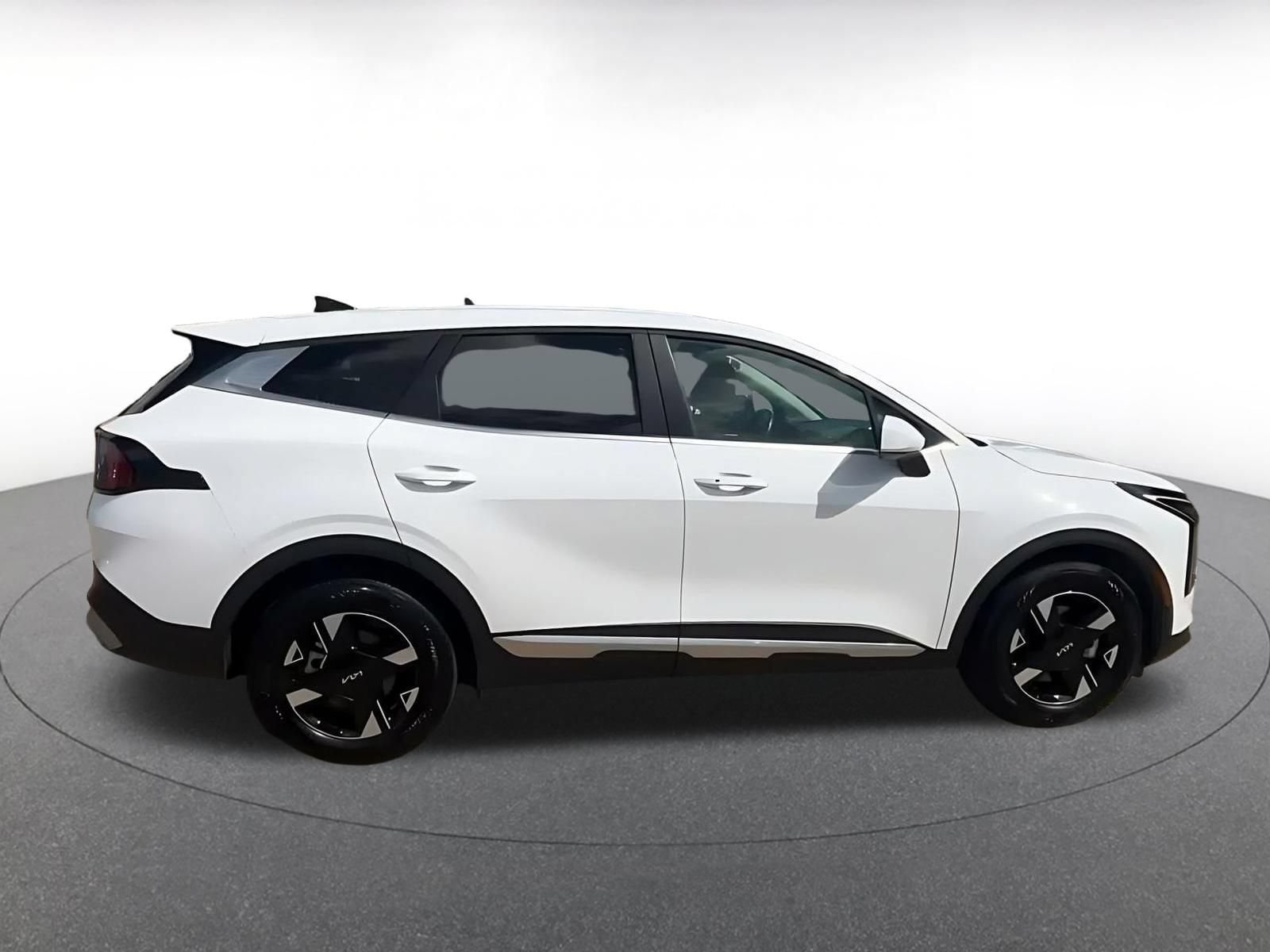 Thumbnail: 2026 Kia Sportage - 15