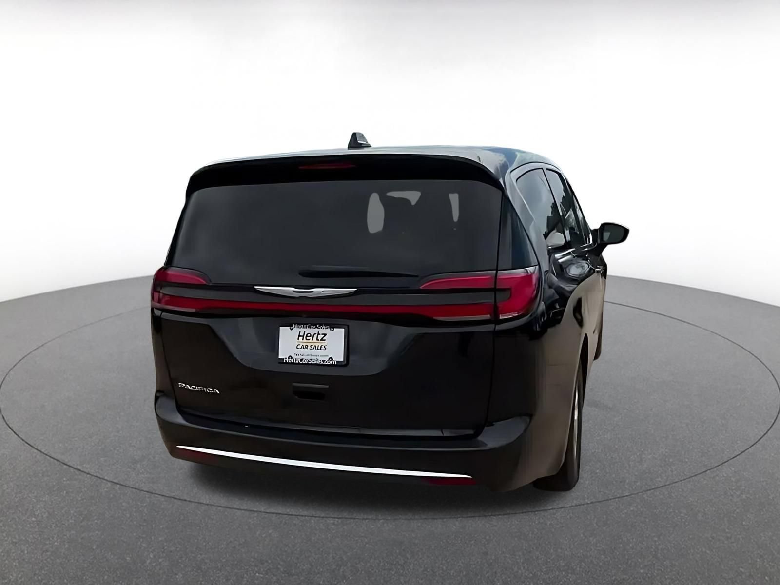 Thumbnail: 2025 Chrysler Pacifica - 13