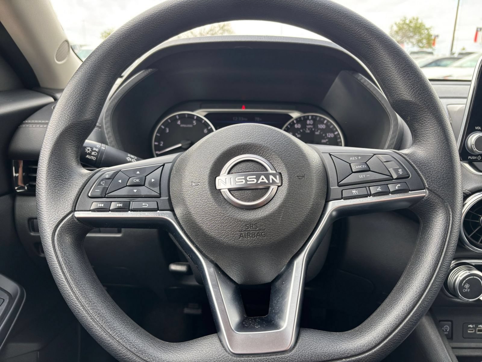Thumbnail: 2025 Nissan Sentra - 25